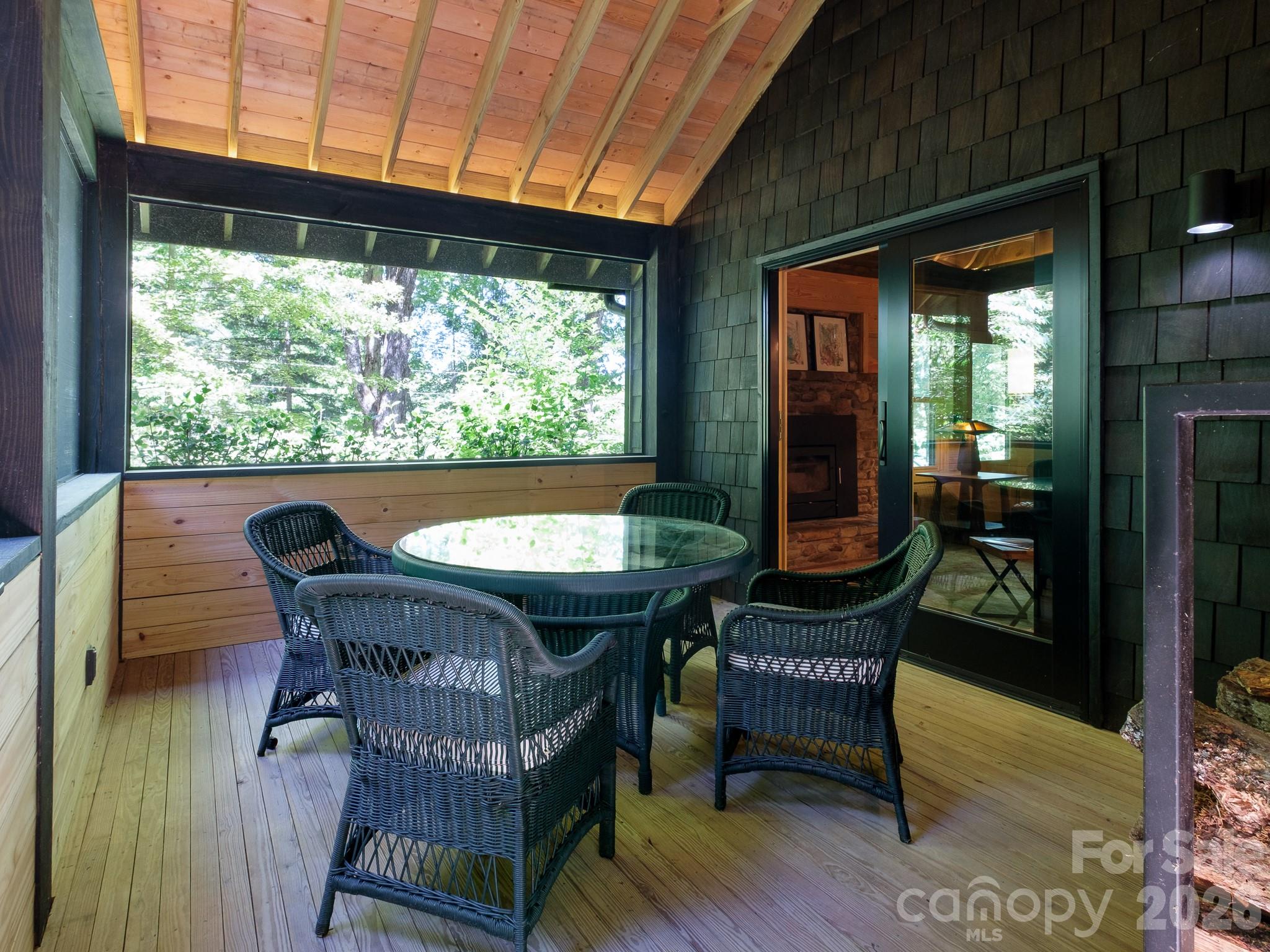 212 Se Shore Drive Property Photo 16