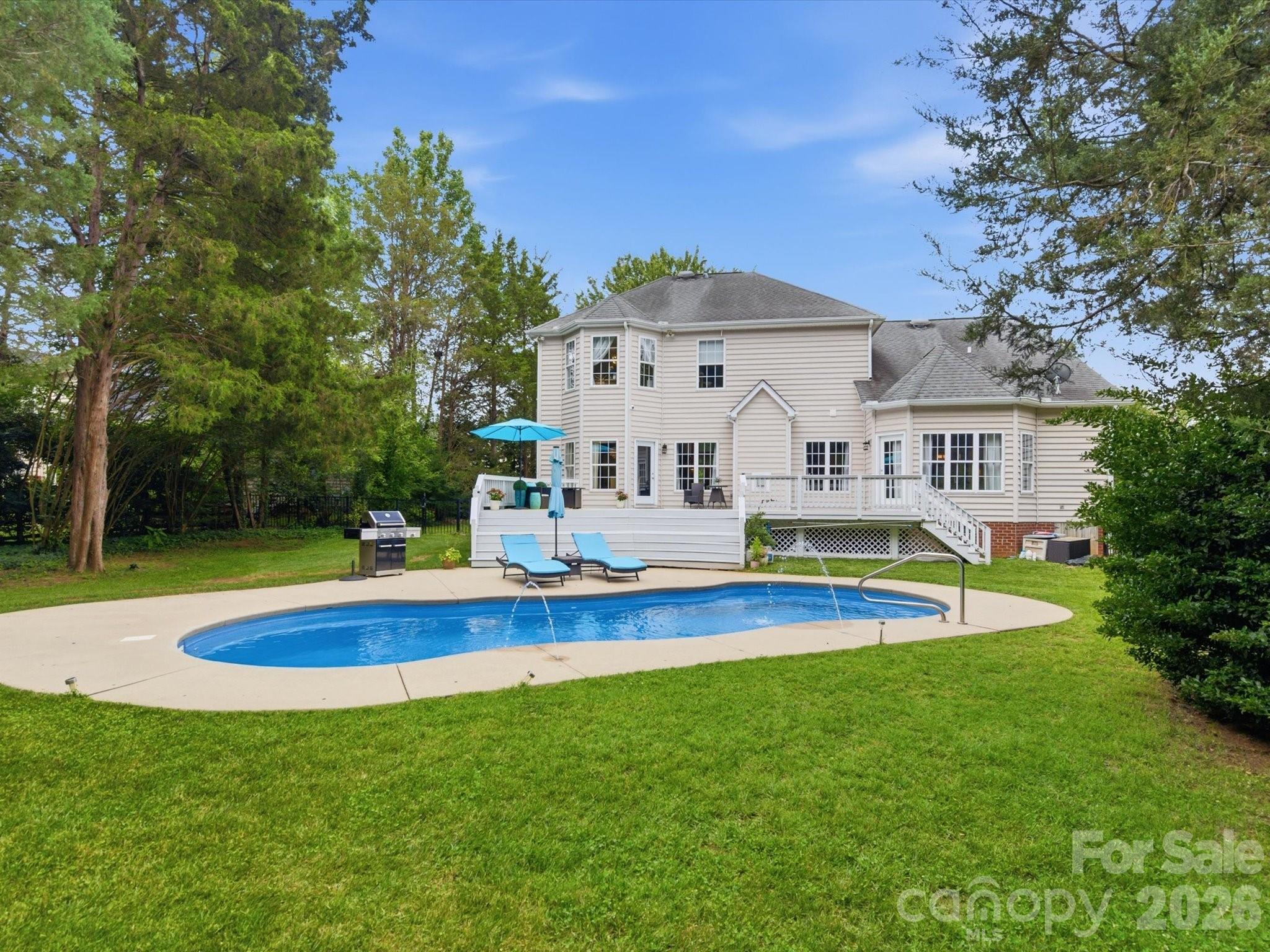 8603 Tintinhull Lane Property Photo 3