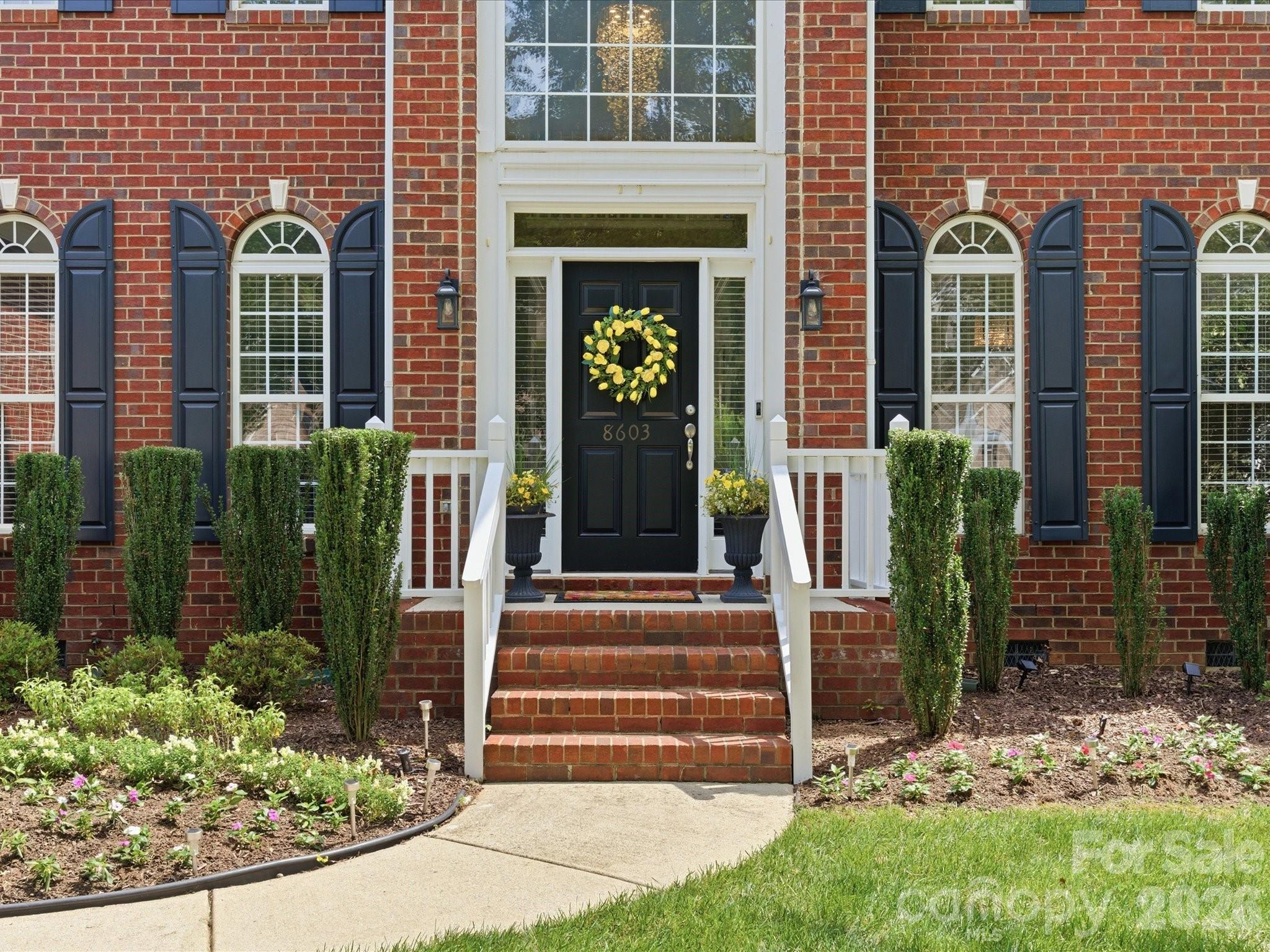 8603 Tintinhull Lane Property Photo 4