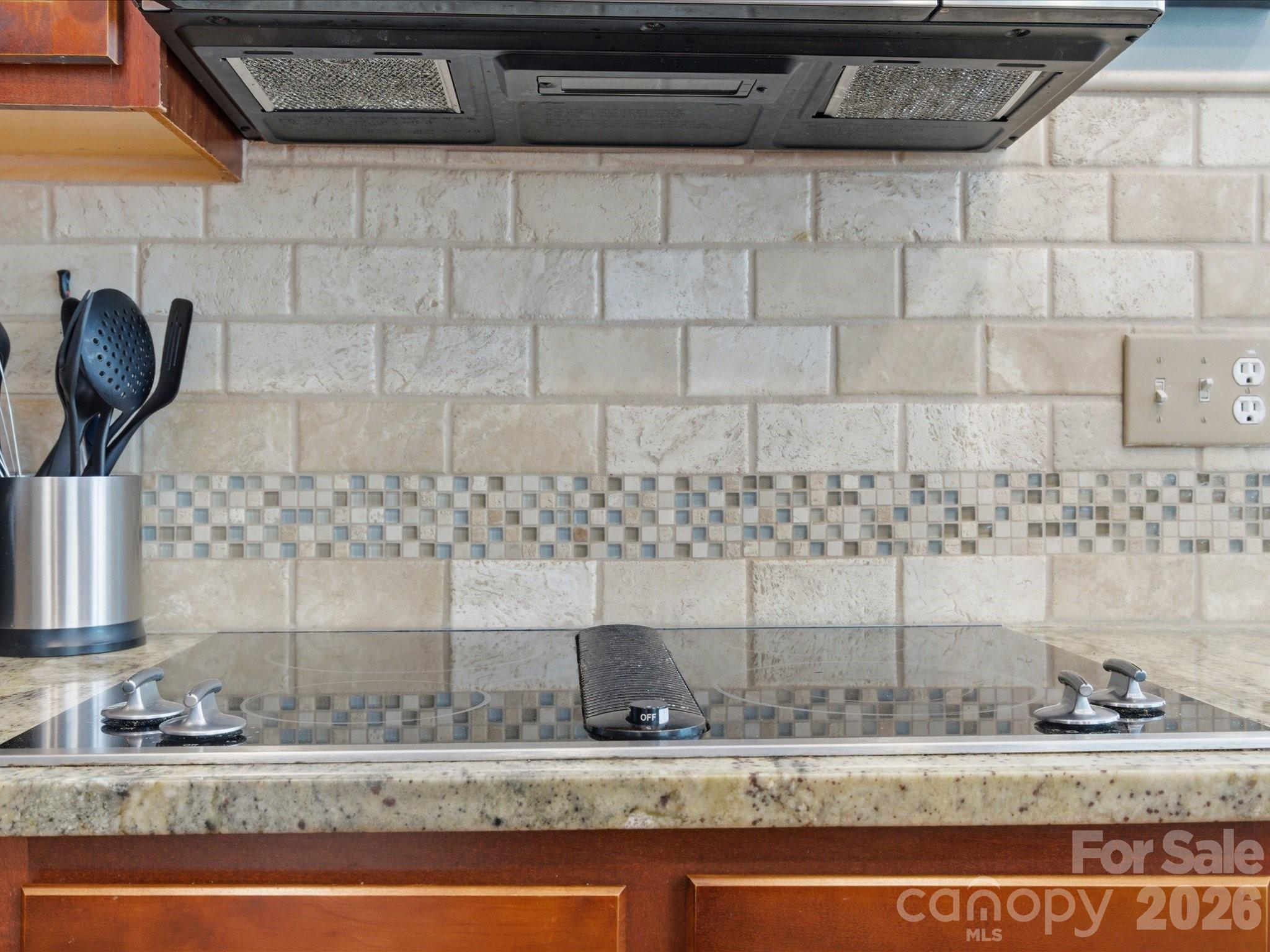 8603 Tintinhull Lane Property Photo 23