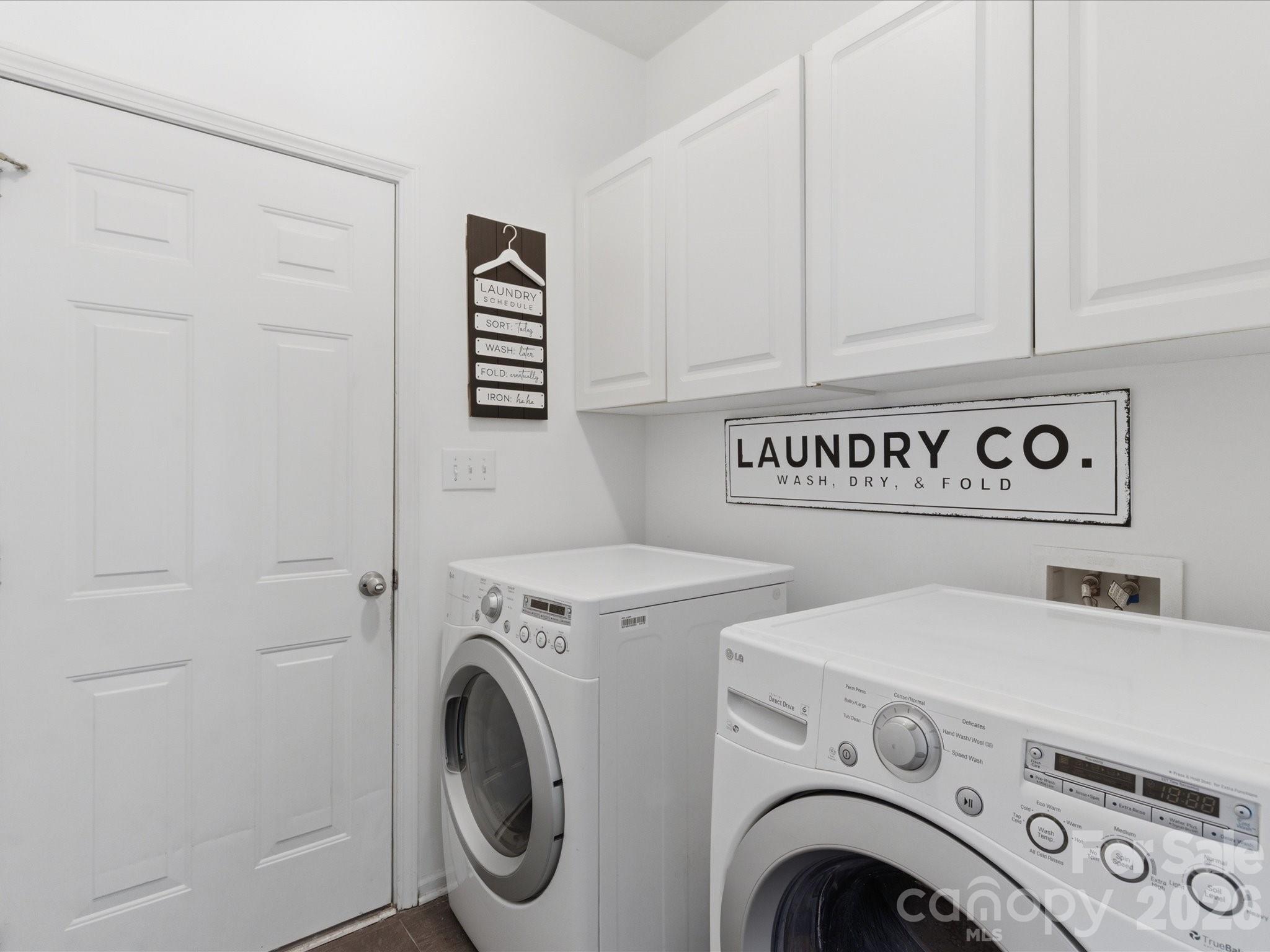 8603 Tintinhull Lane Property Photo 26
