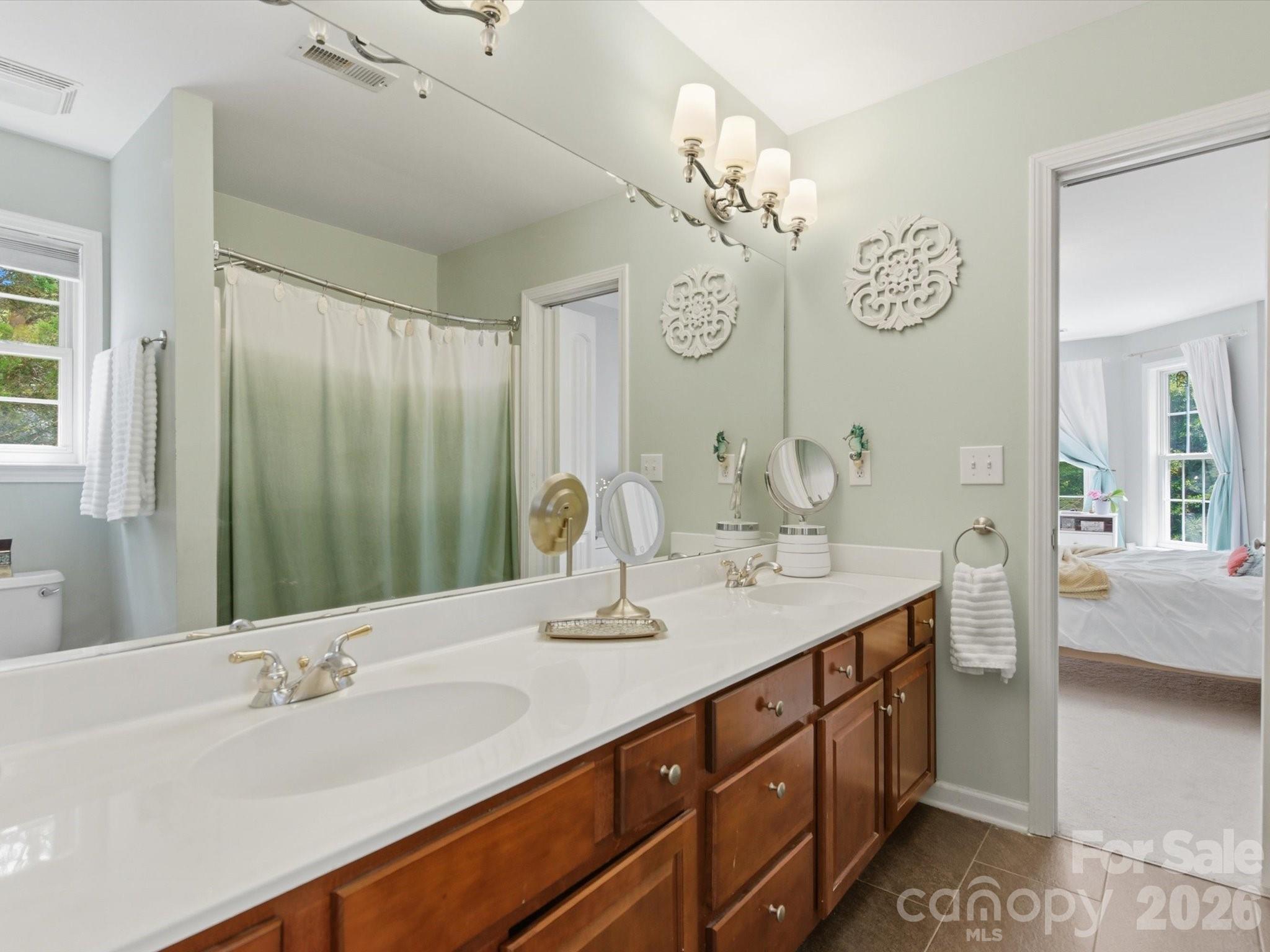 8603 Tintinhull Lane Property Photo 35
