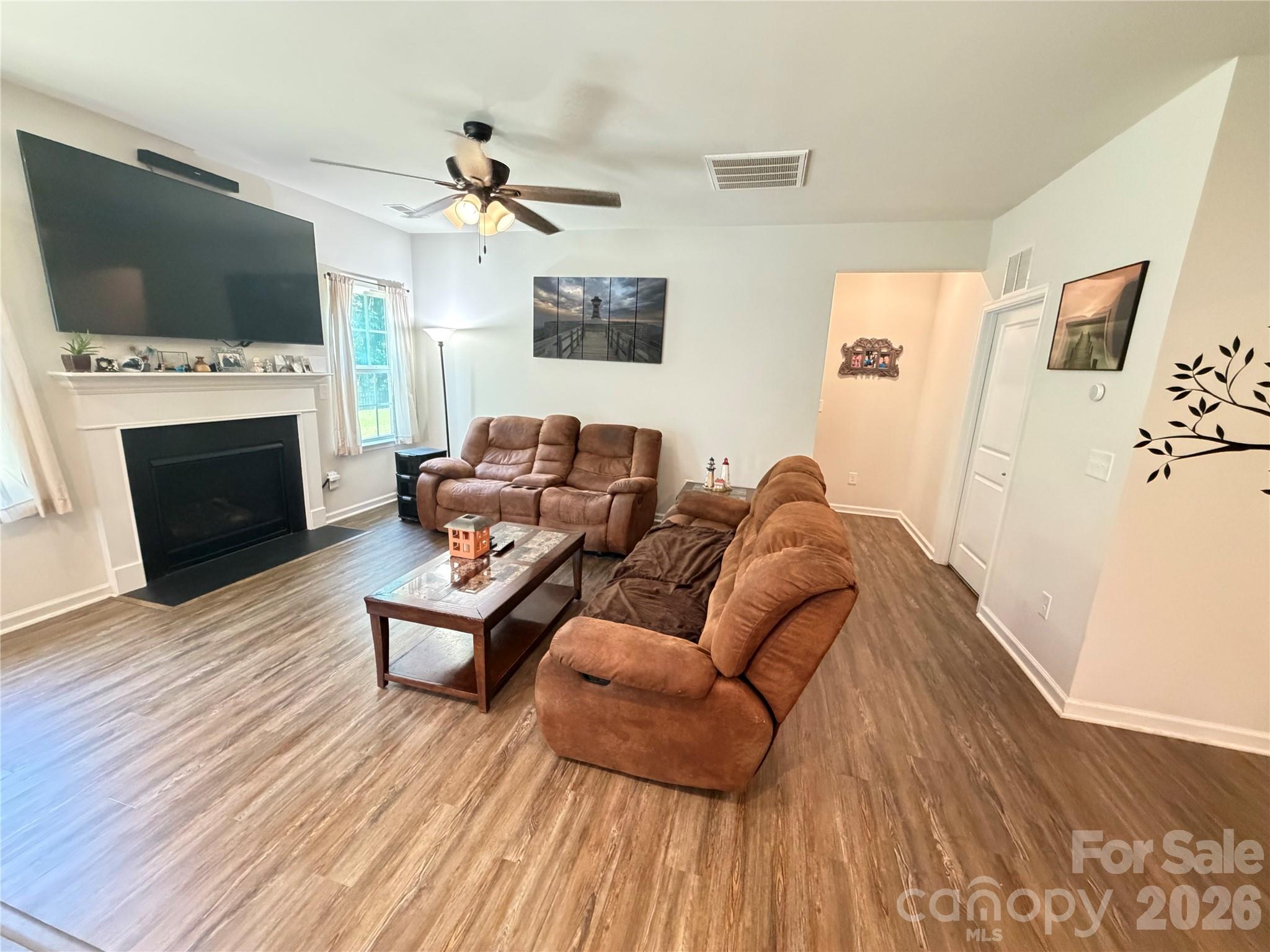 1753 Slippery Rock Lane Property Photo 4