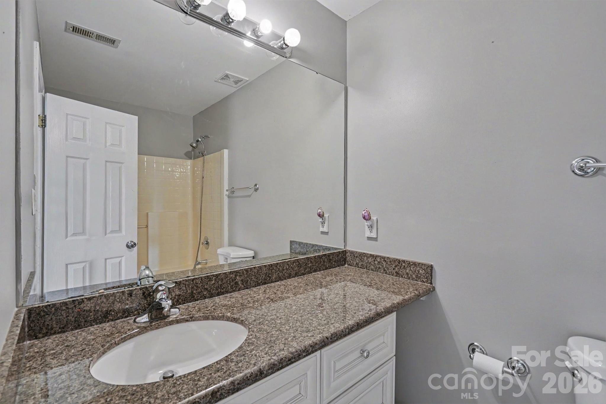 8917 Cinnabay Drive Property Photo 10