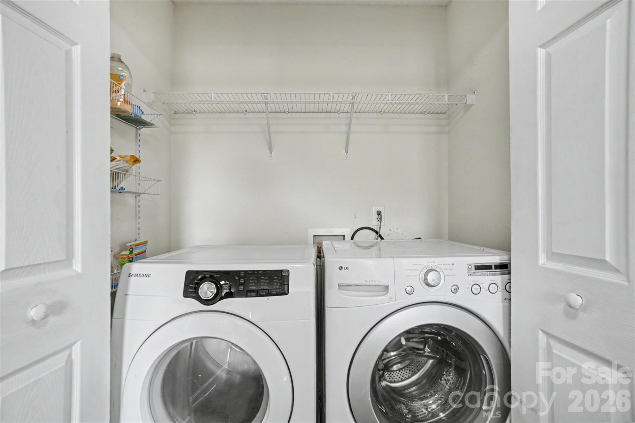 8917 Cinnabay Drive Property Photo 14
