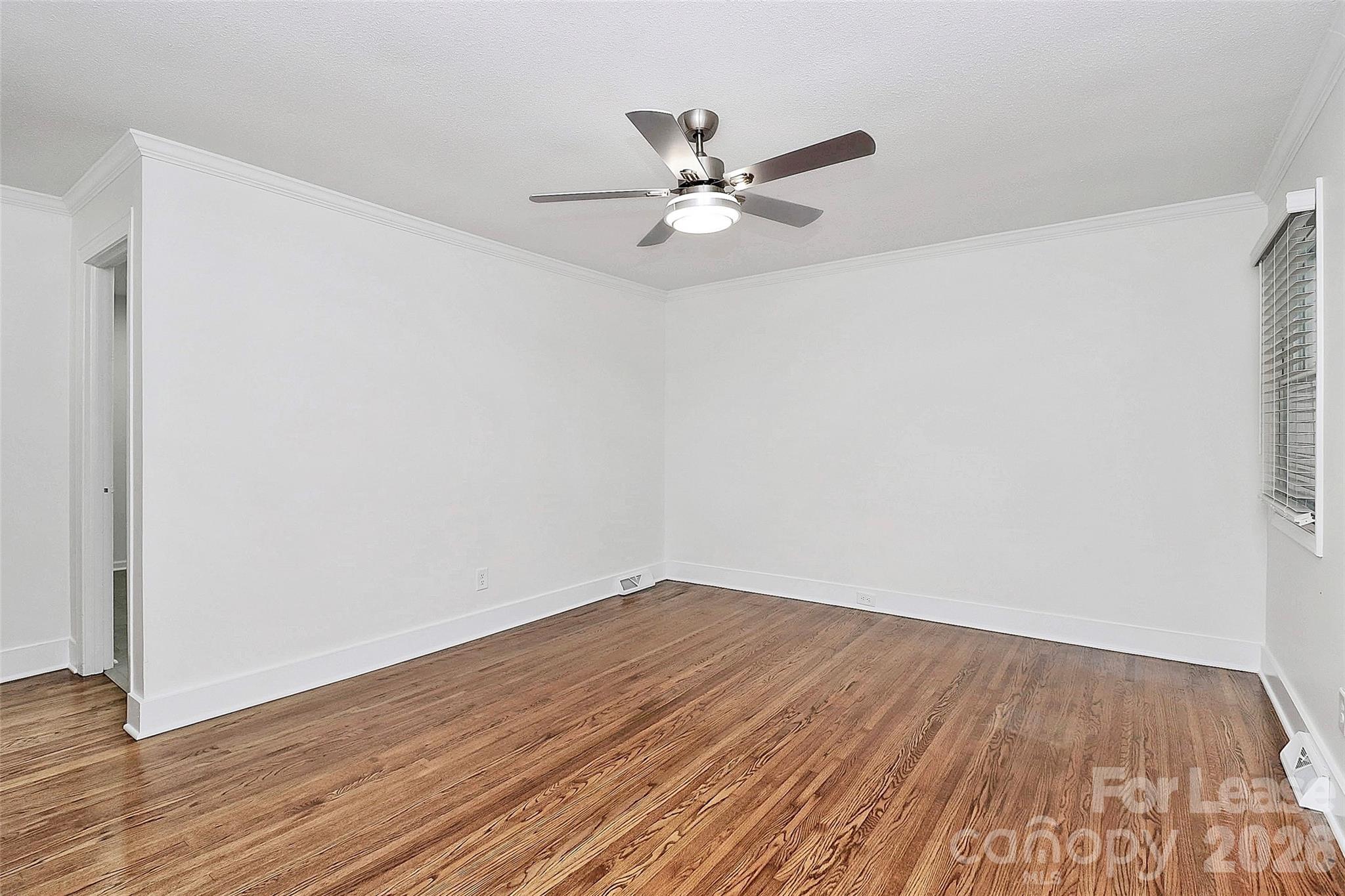 405 Pine Street Property Photo 3