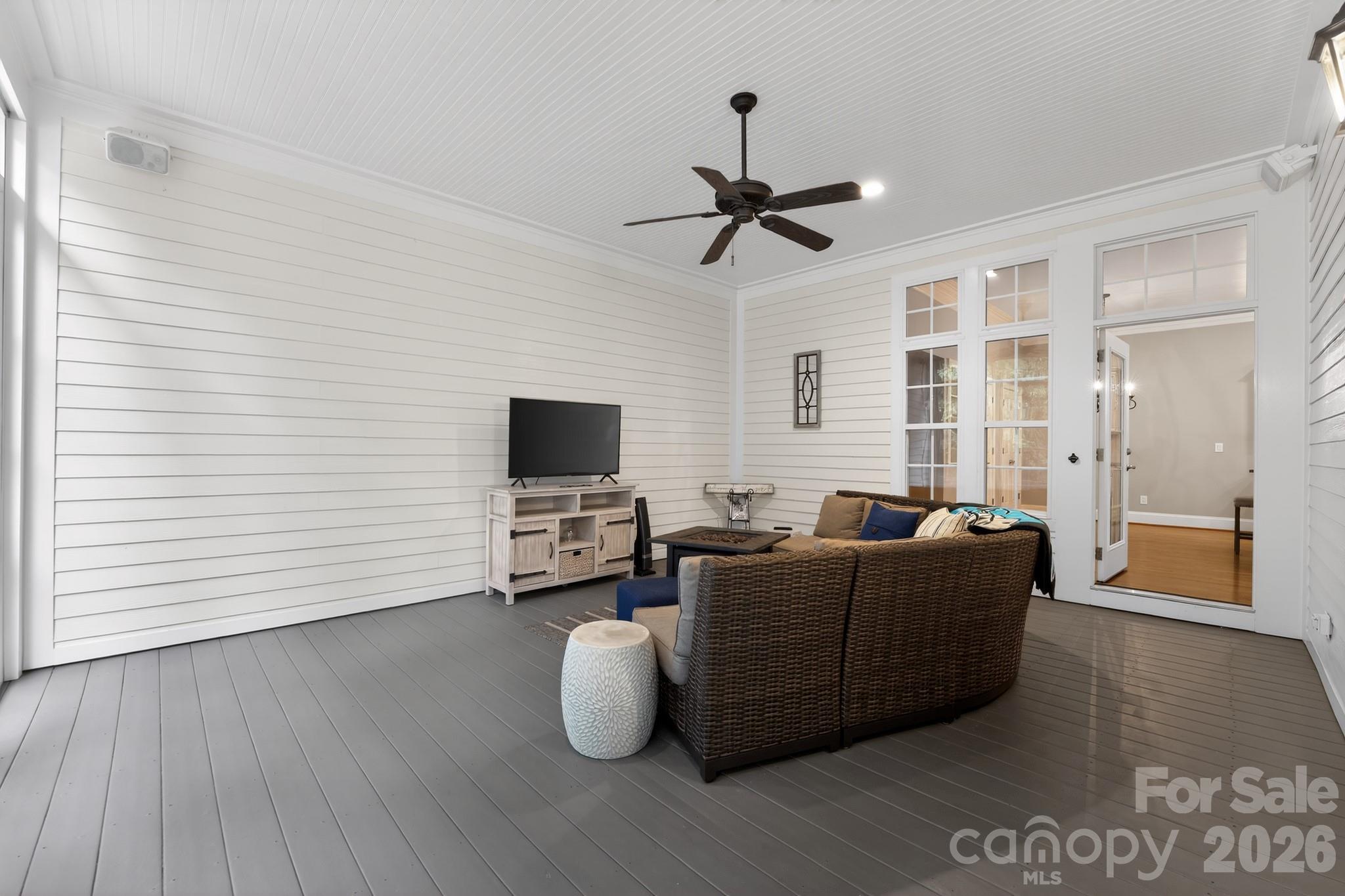 18128 Meadow Bottom Road Property Photo 8
