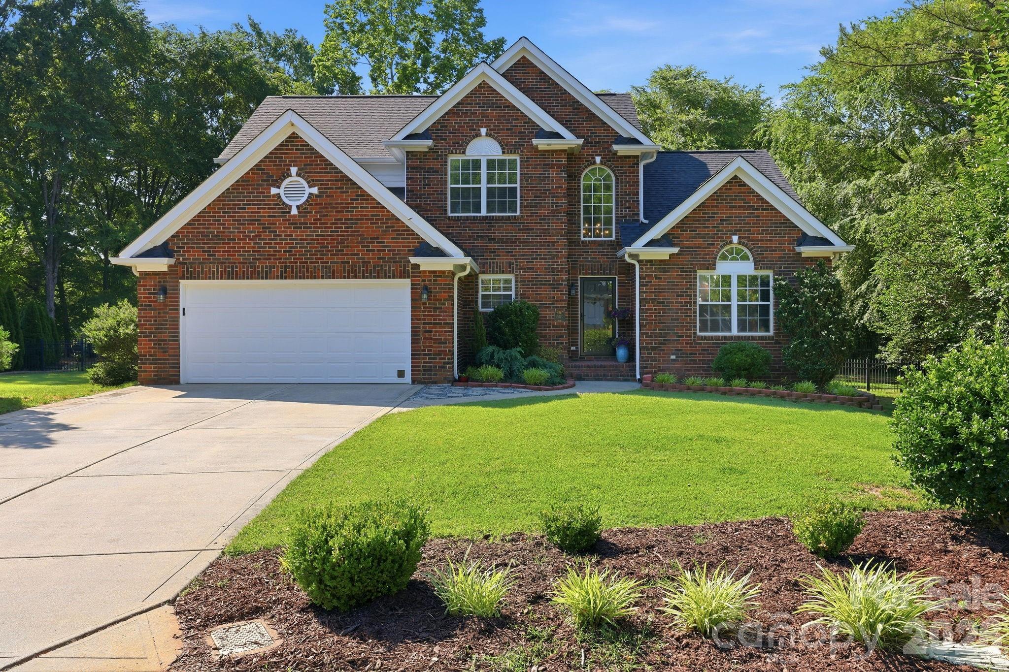 15704 Framingham Lane Property Photo 1