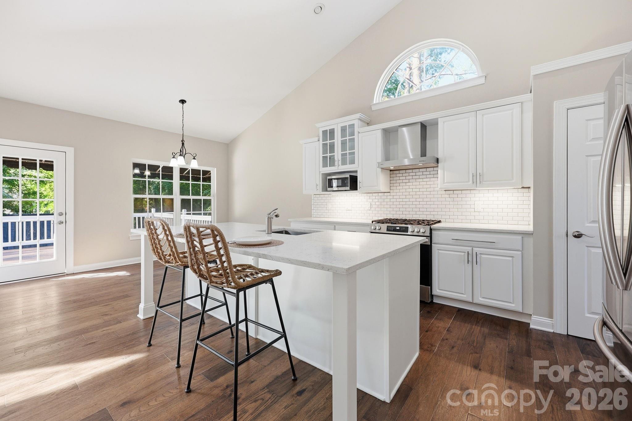 15704 Framingham Lane Property Photo 8