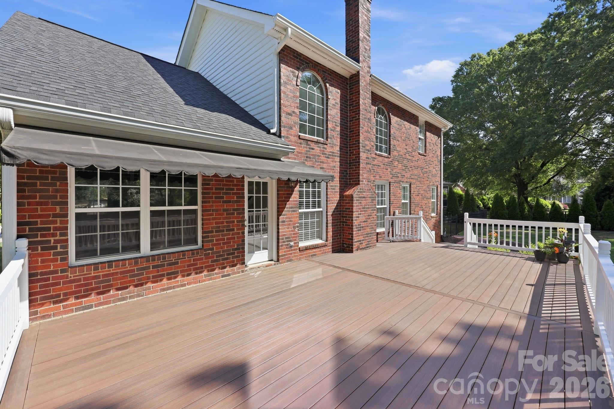 15704 Framingham Lane Property Photo 36