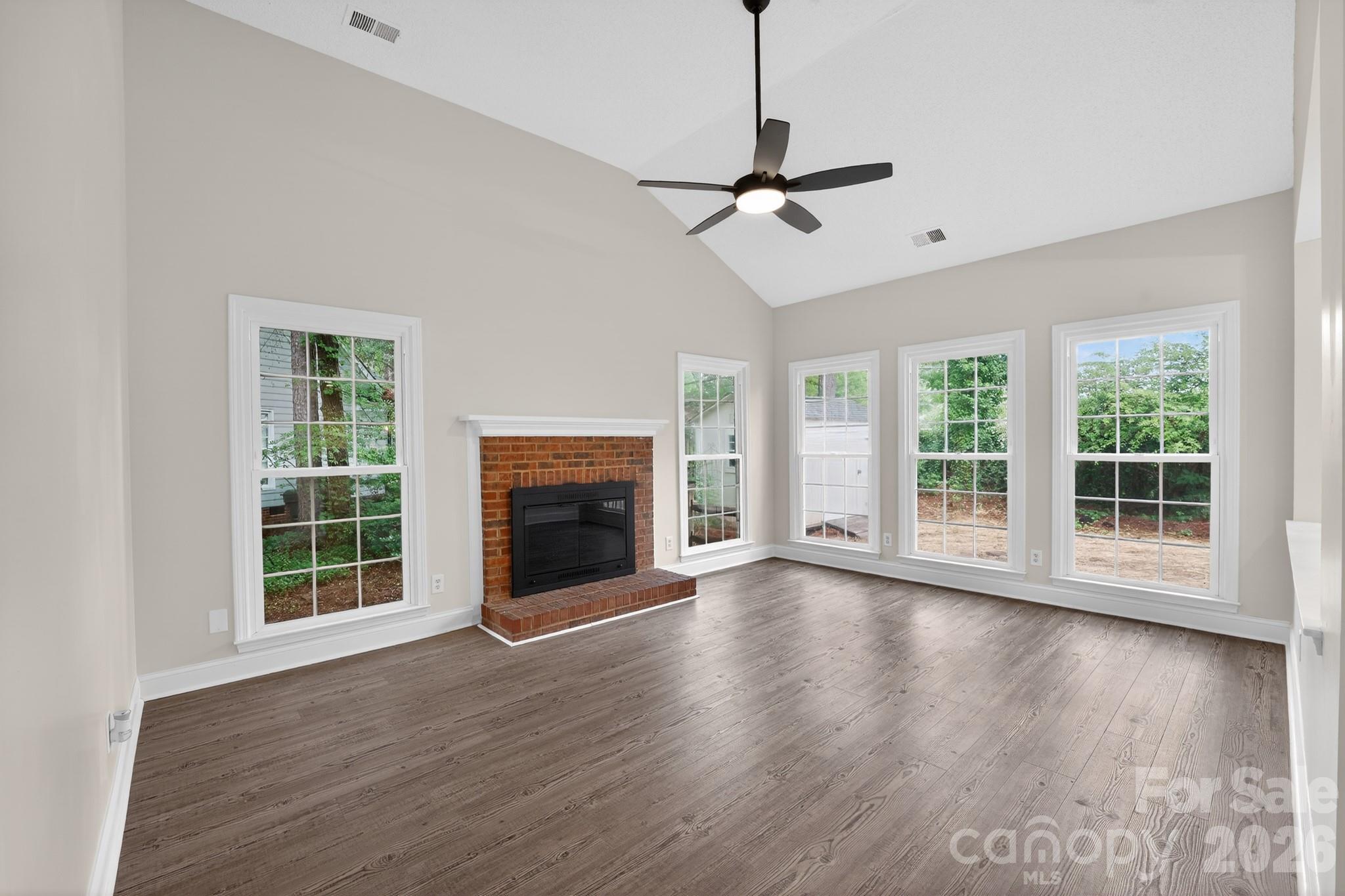 395 Runnymede Drive Property Photo 6