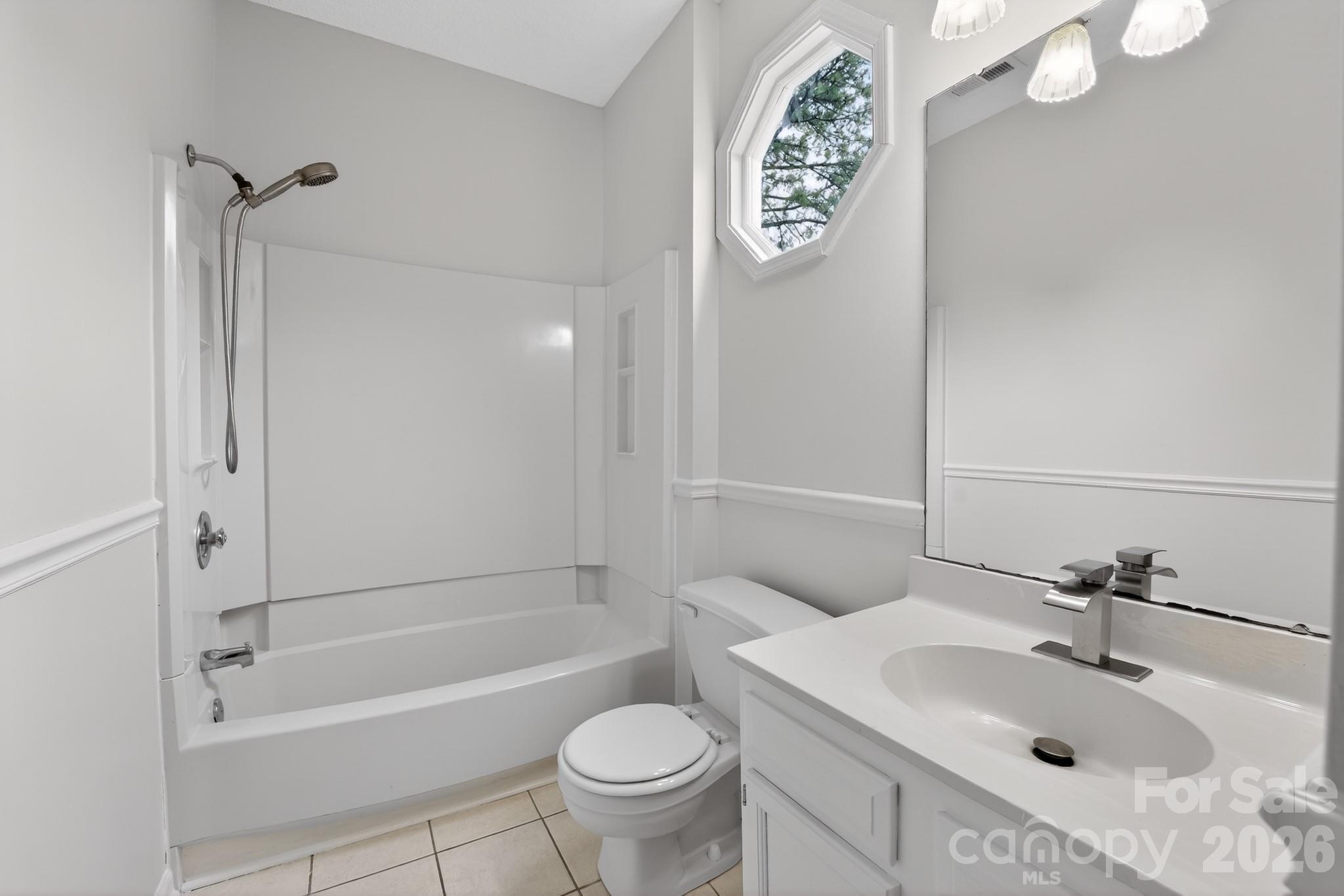 395 Runnymede Drive Property Photo 7