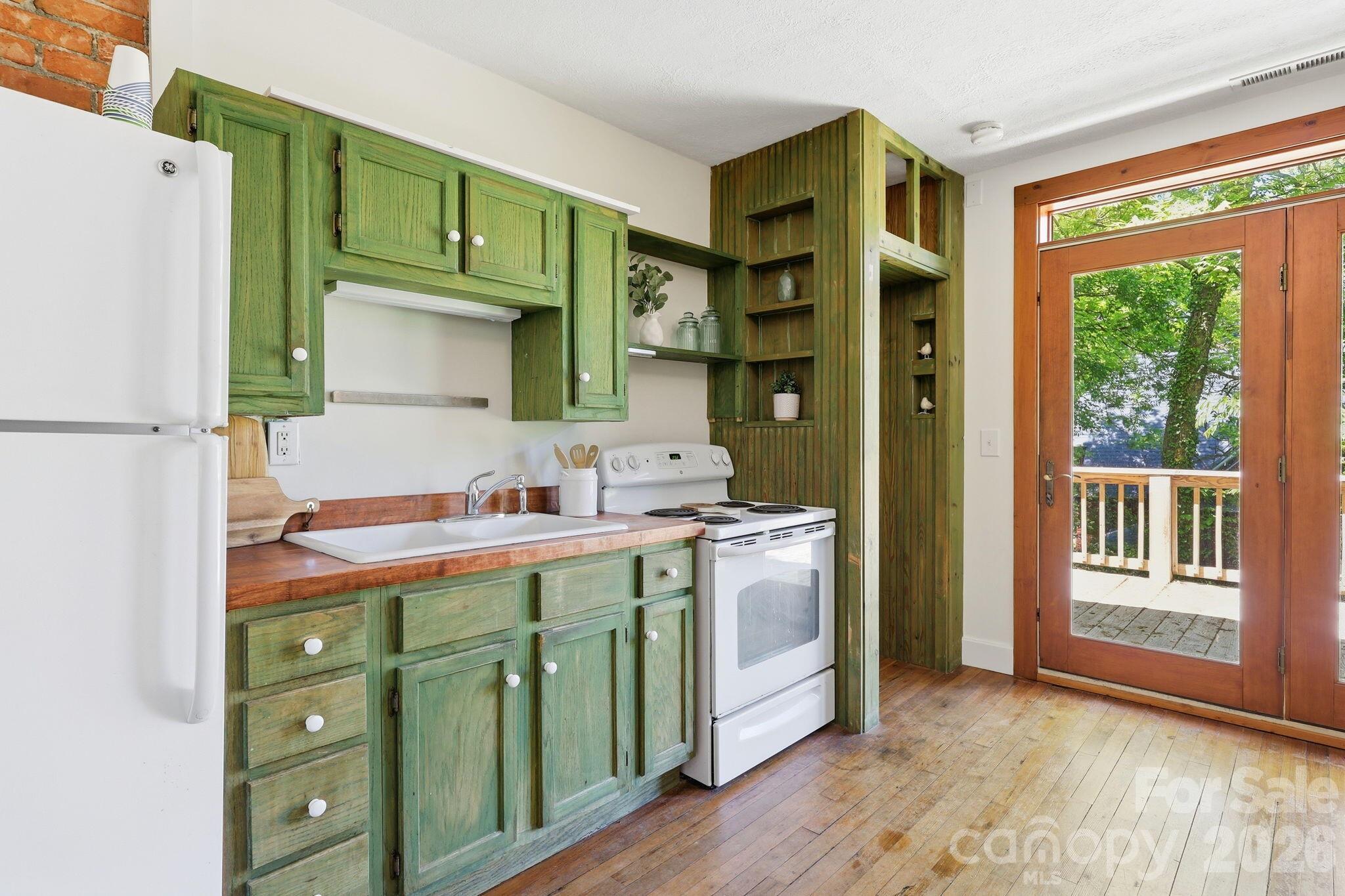 86 Annandale Avenue Property Photo 23