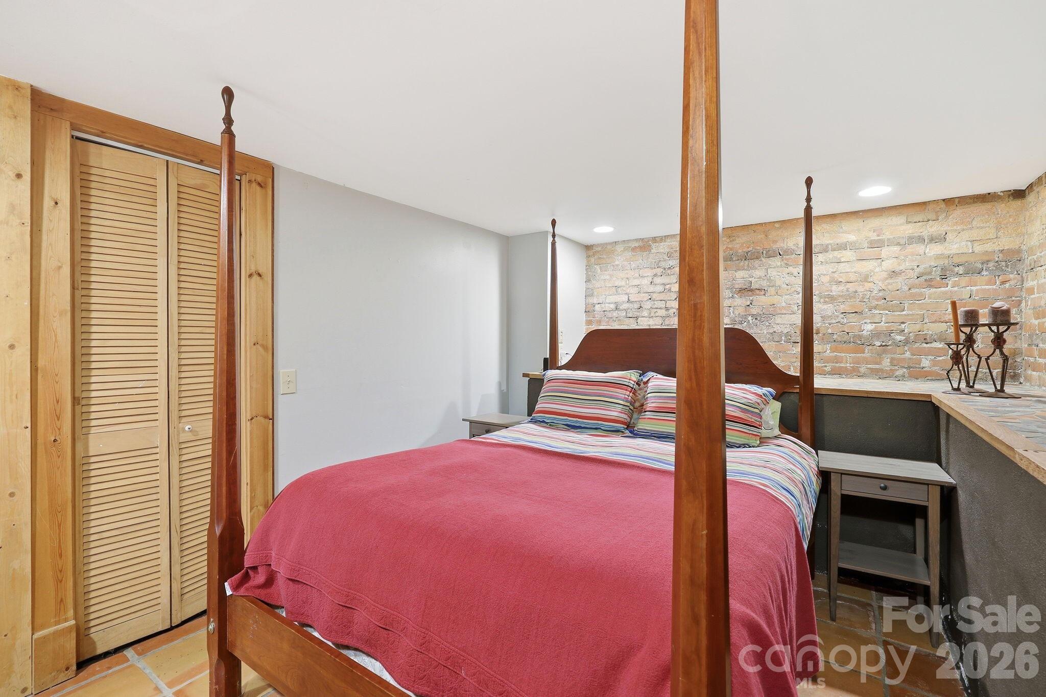 86 Annandale Avenue Property Photo 38