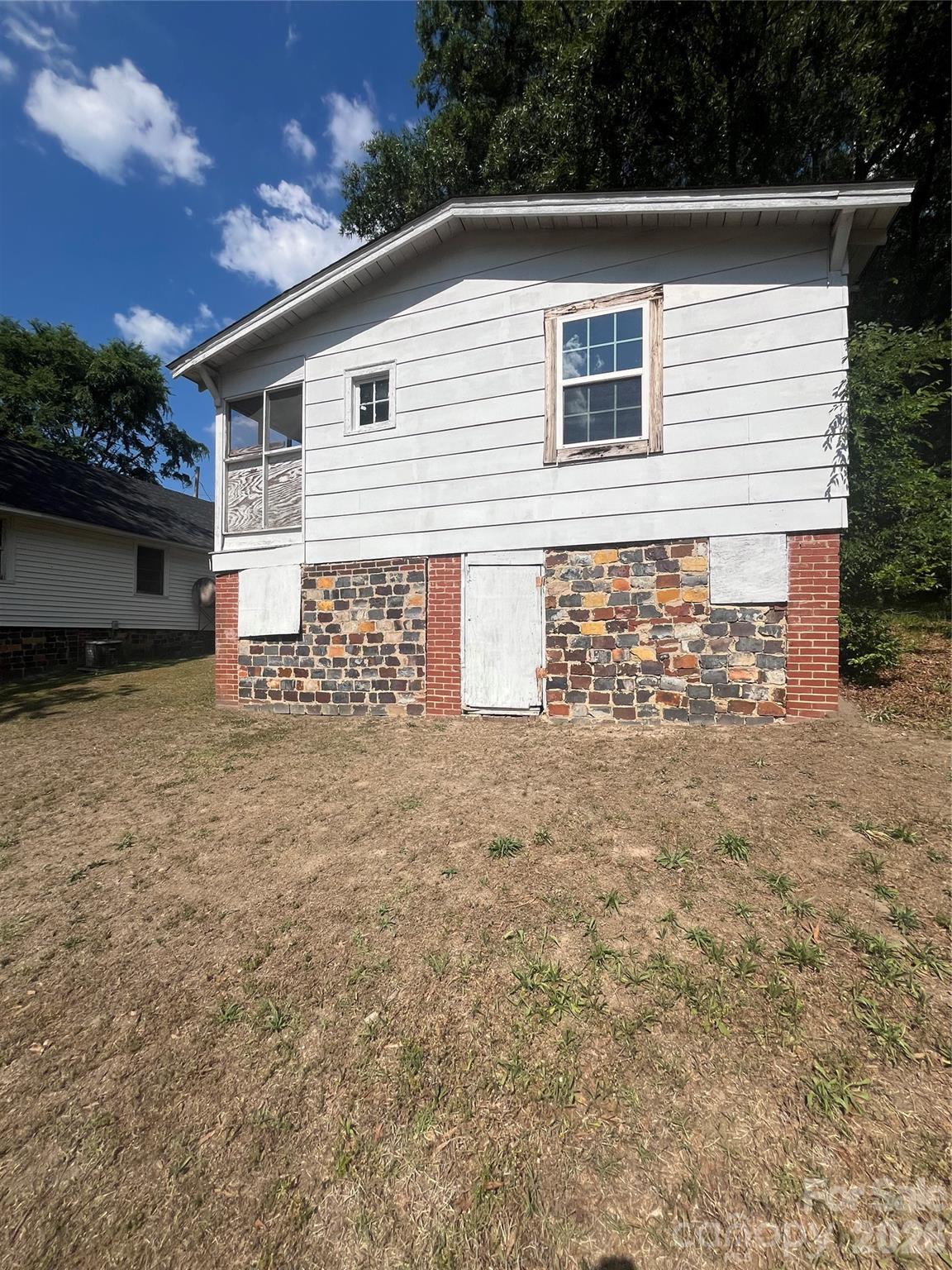 603 Marion Street Property Photo 10