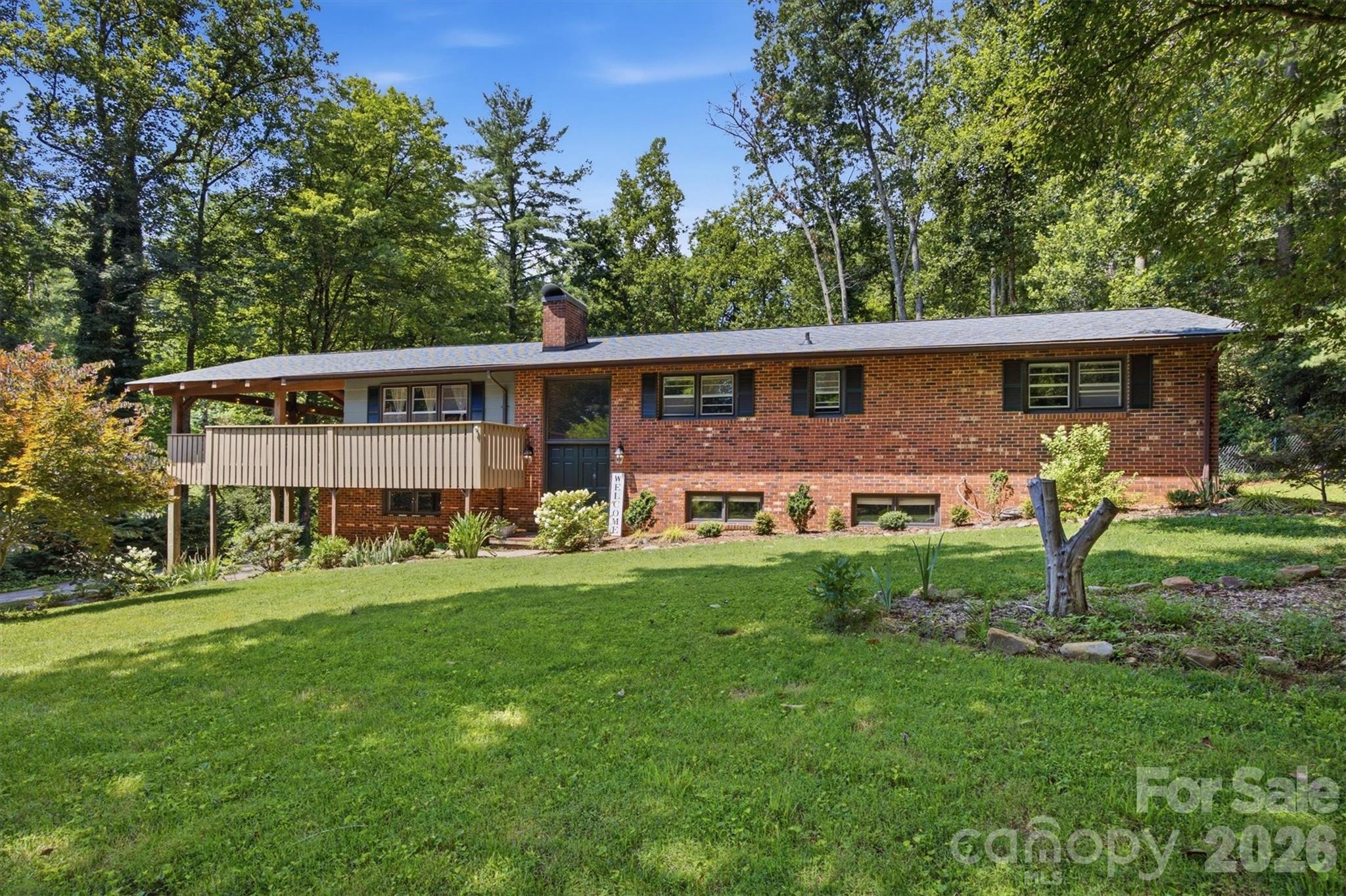 1125 Brockmore Drive Property Photo 3