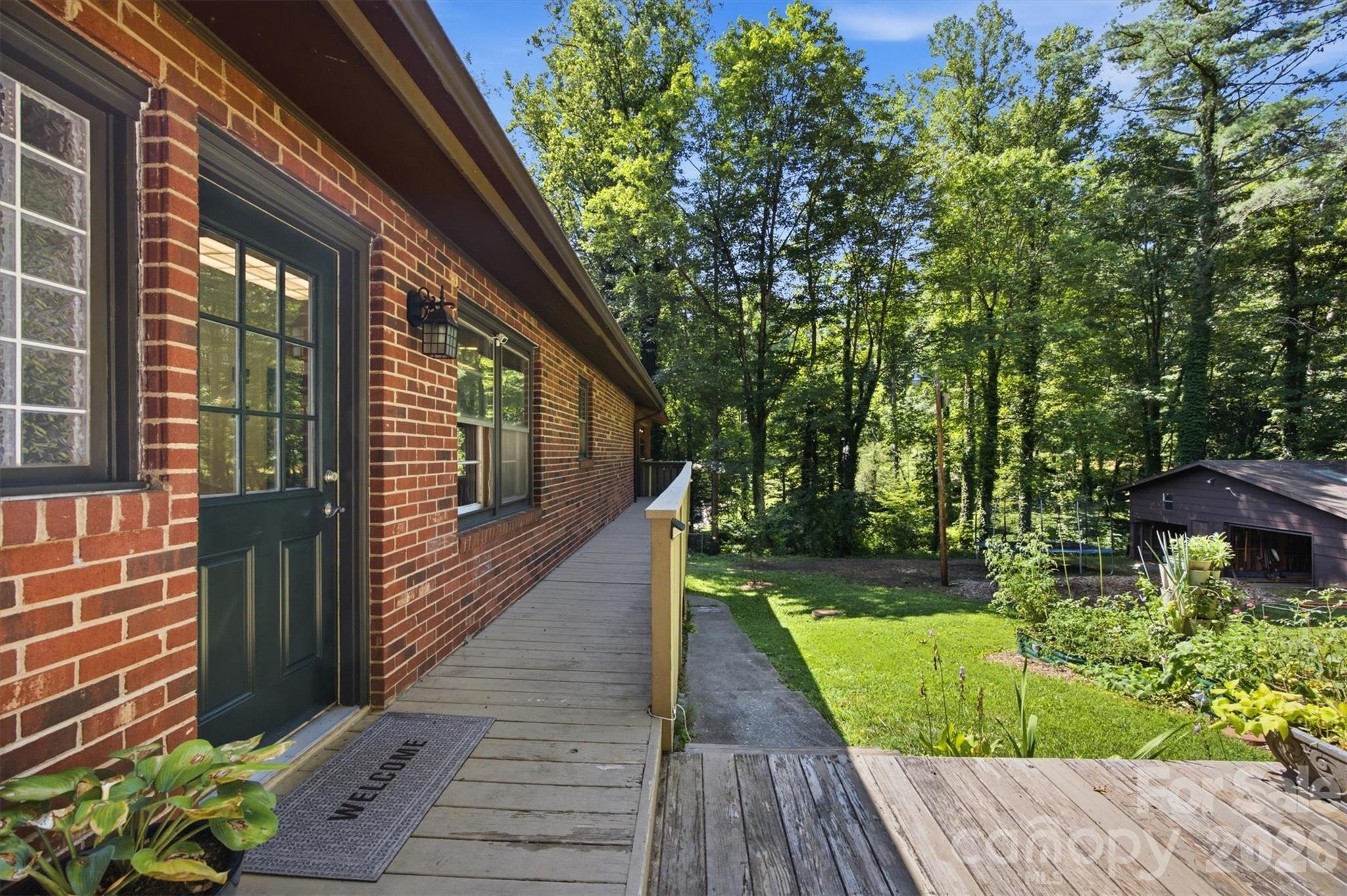 1125 Brockmore Drive Property Photo 6