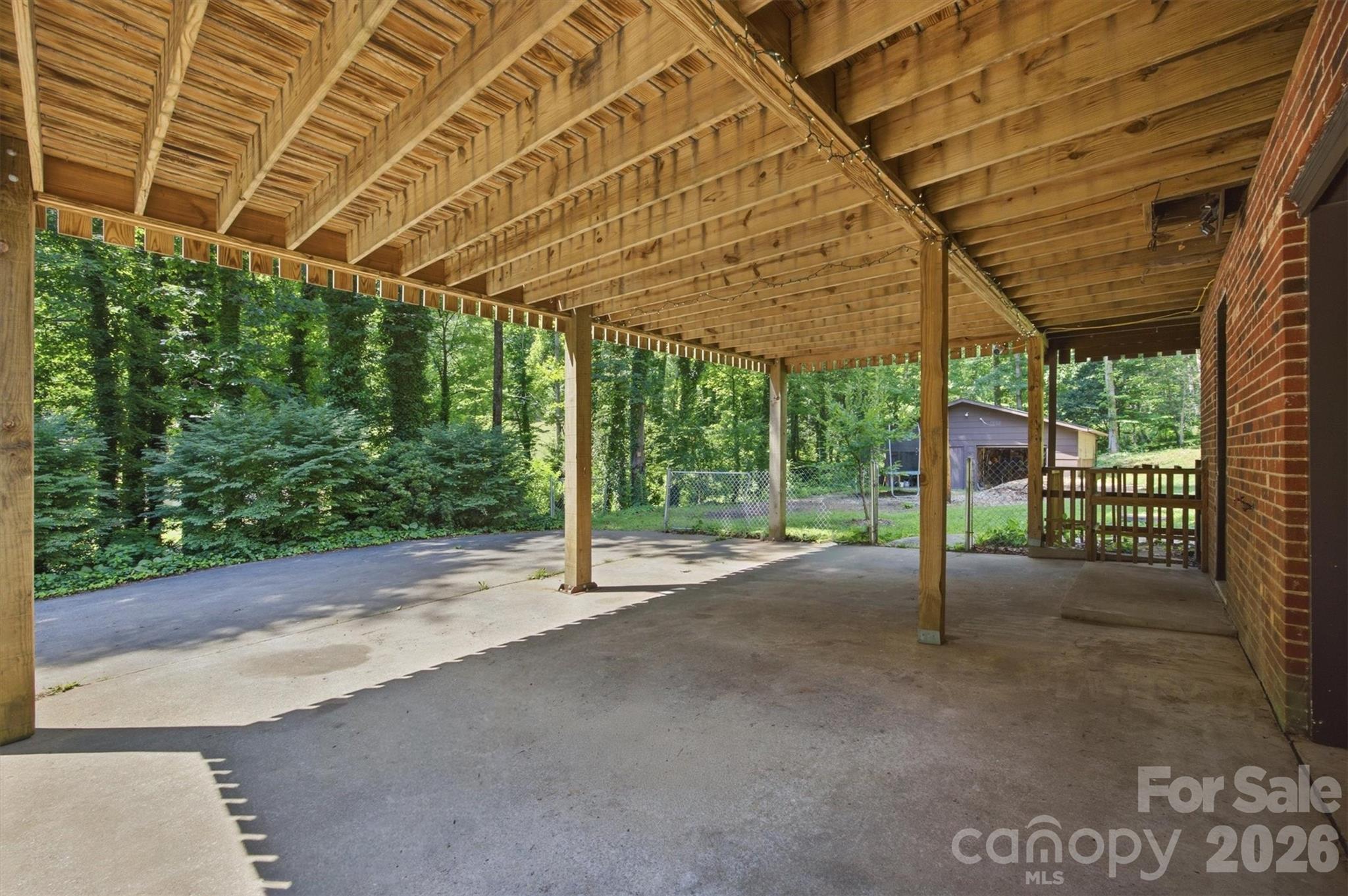 1125 Brockmore Drive Property Photo 9