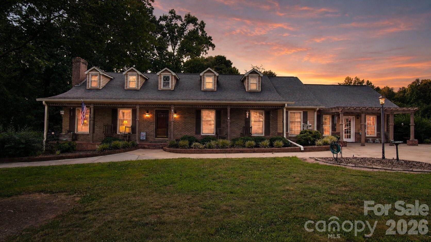 204 Old Stagecoach Road Property Photo 1