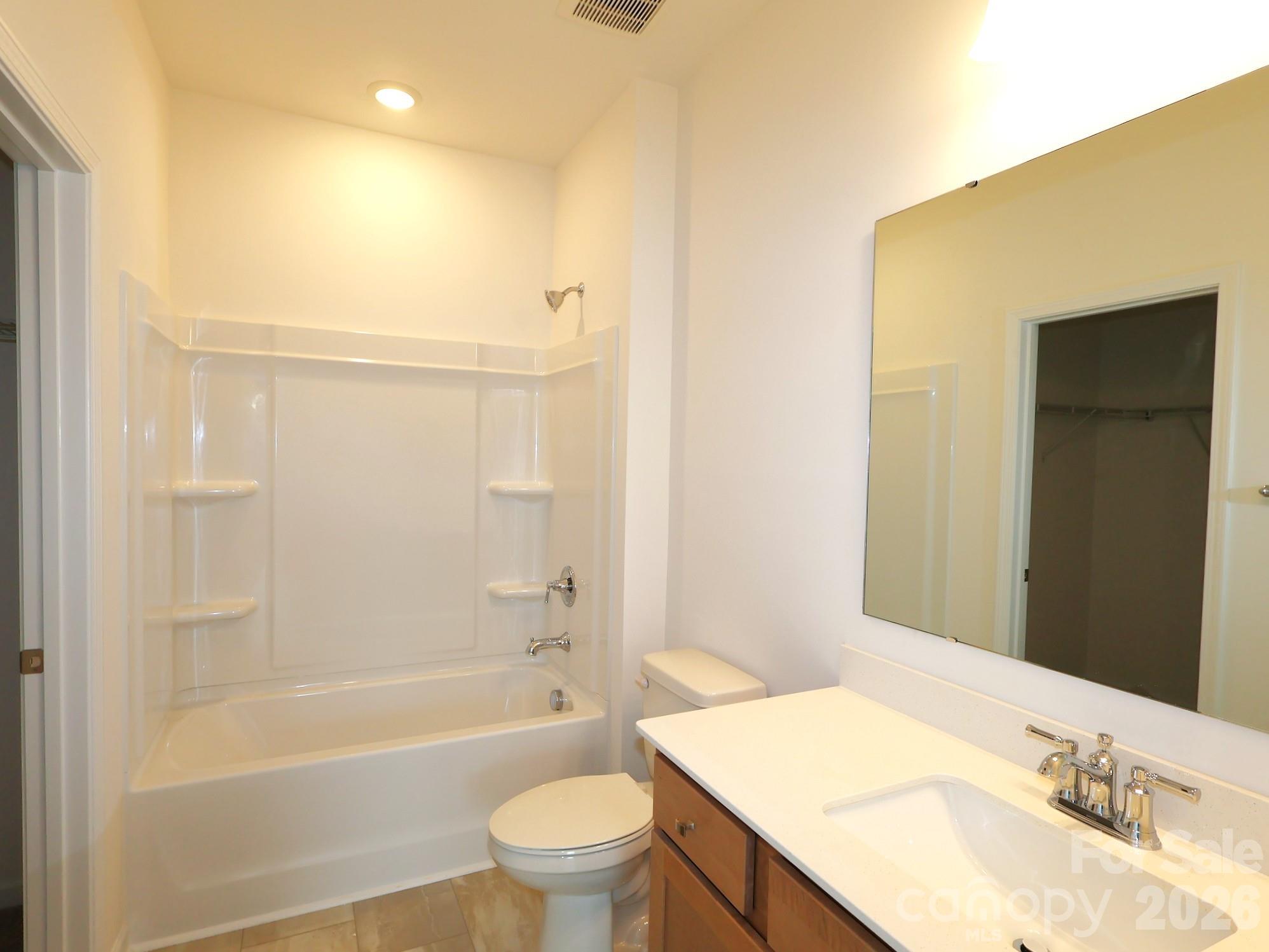 233 Amber Glen Drive Property Photo 15