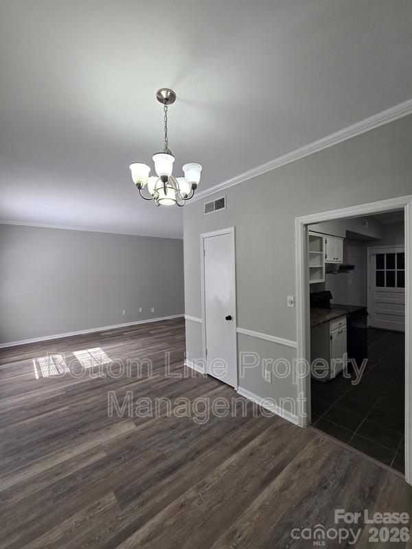 5949 Quail Hollow Road D Property Photo 9