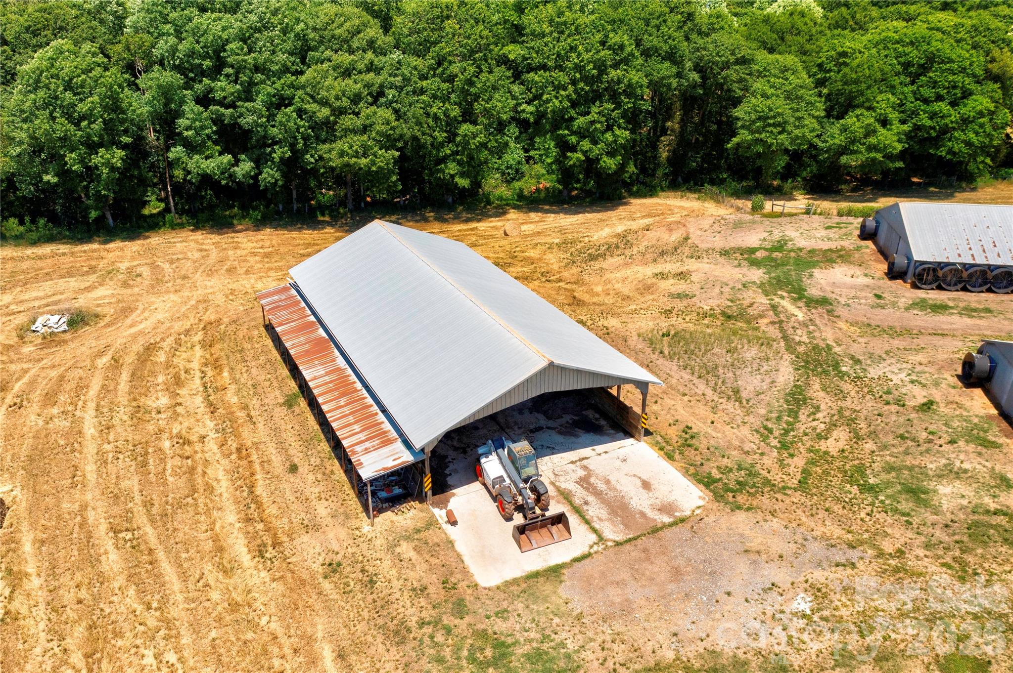 1402 Maple Springs Ch Road Property Photo 8