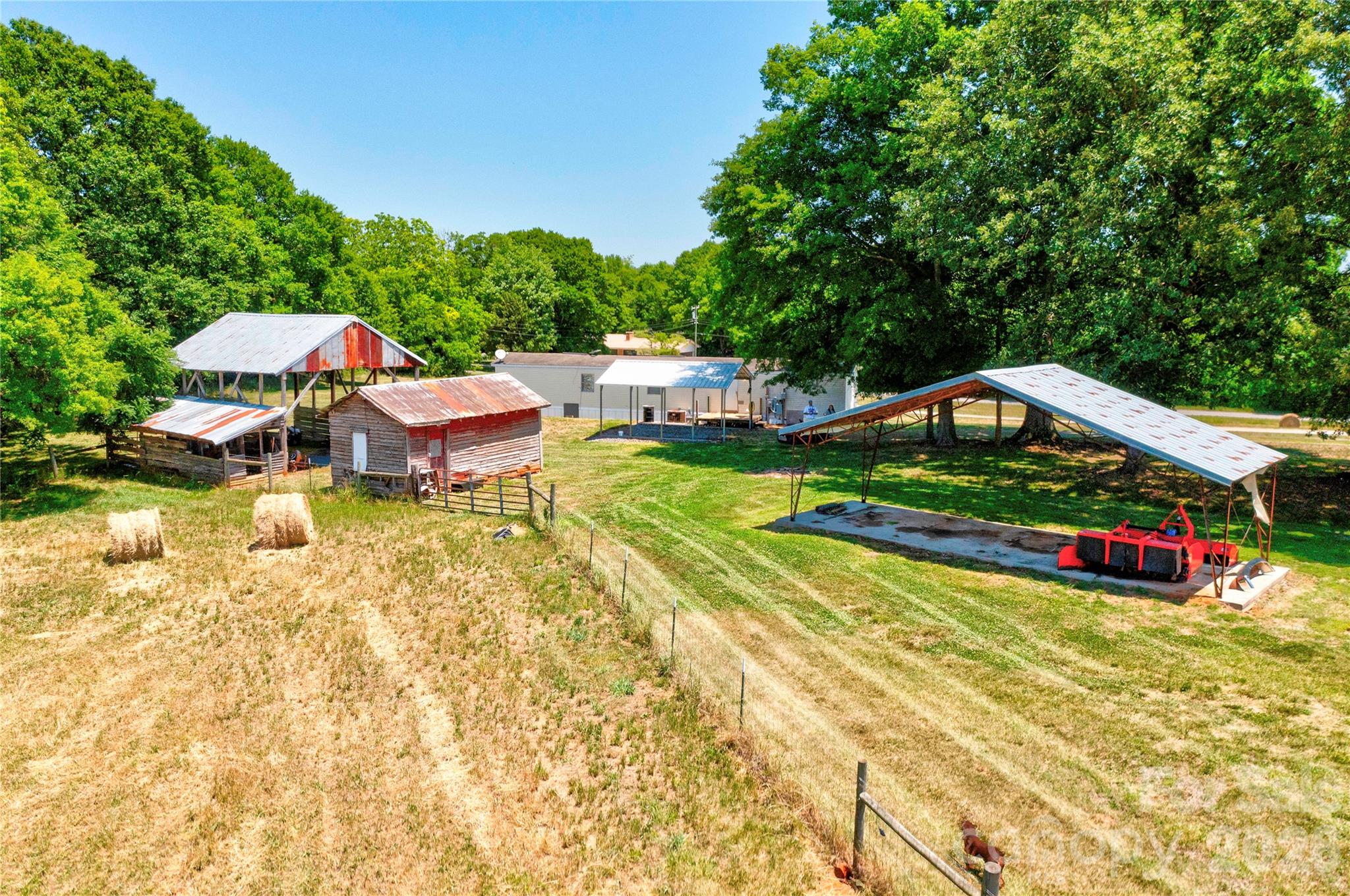 1402 Maple Springs Ch Road Property Photo 11