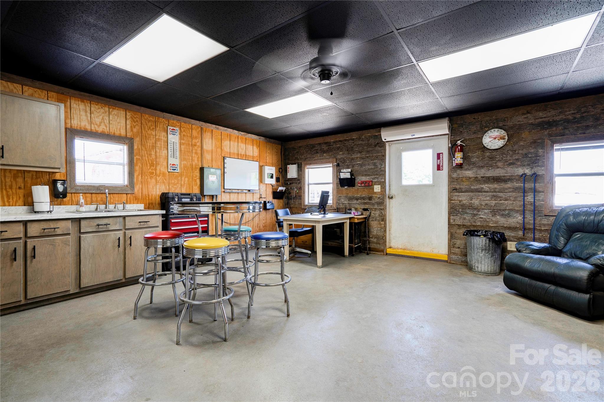 1402 Maple Springs Ch Road Property Photo 32