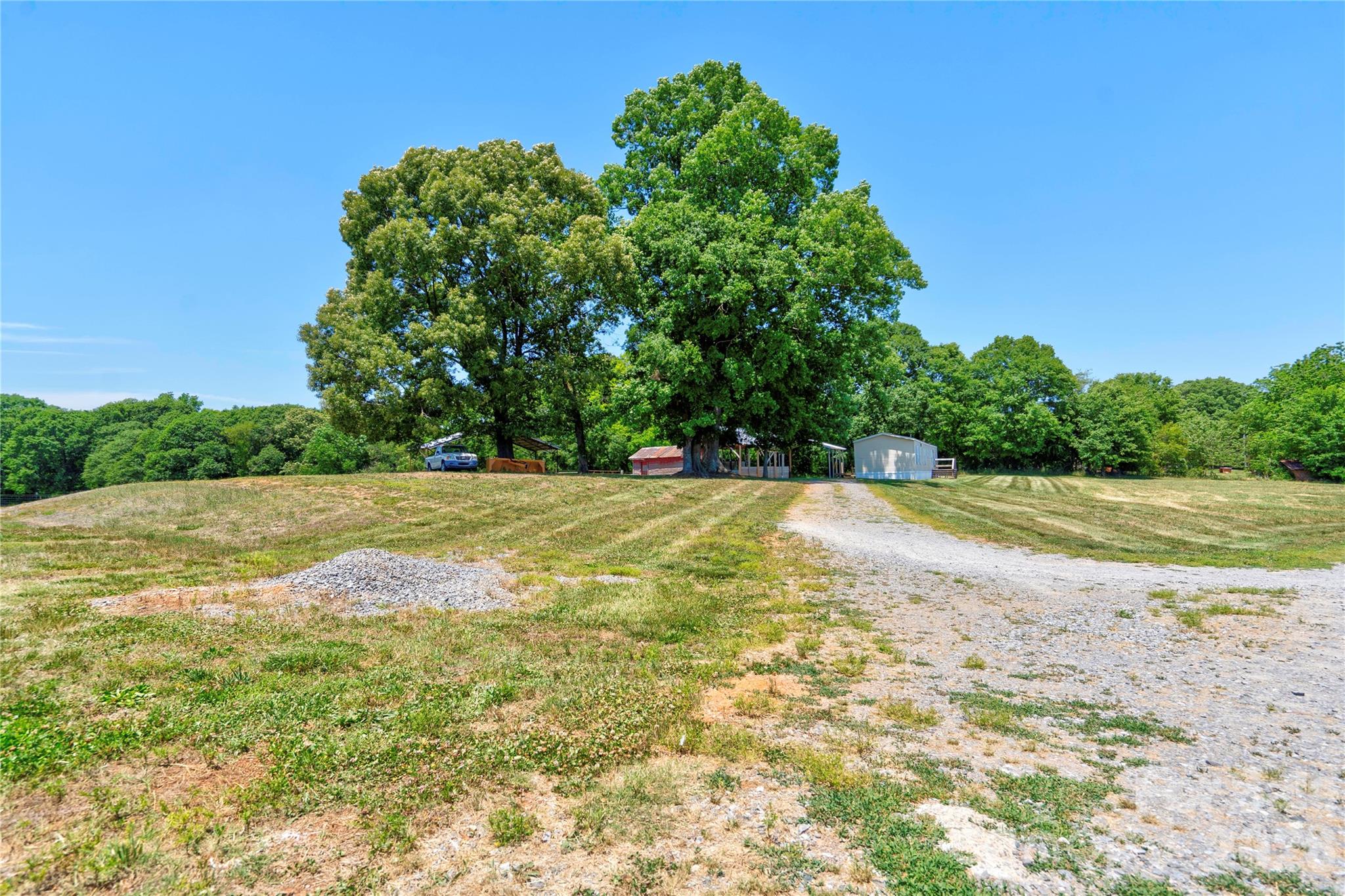 1402 Maple Springs Ch Road Property Photo 42