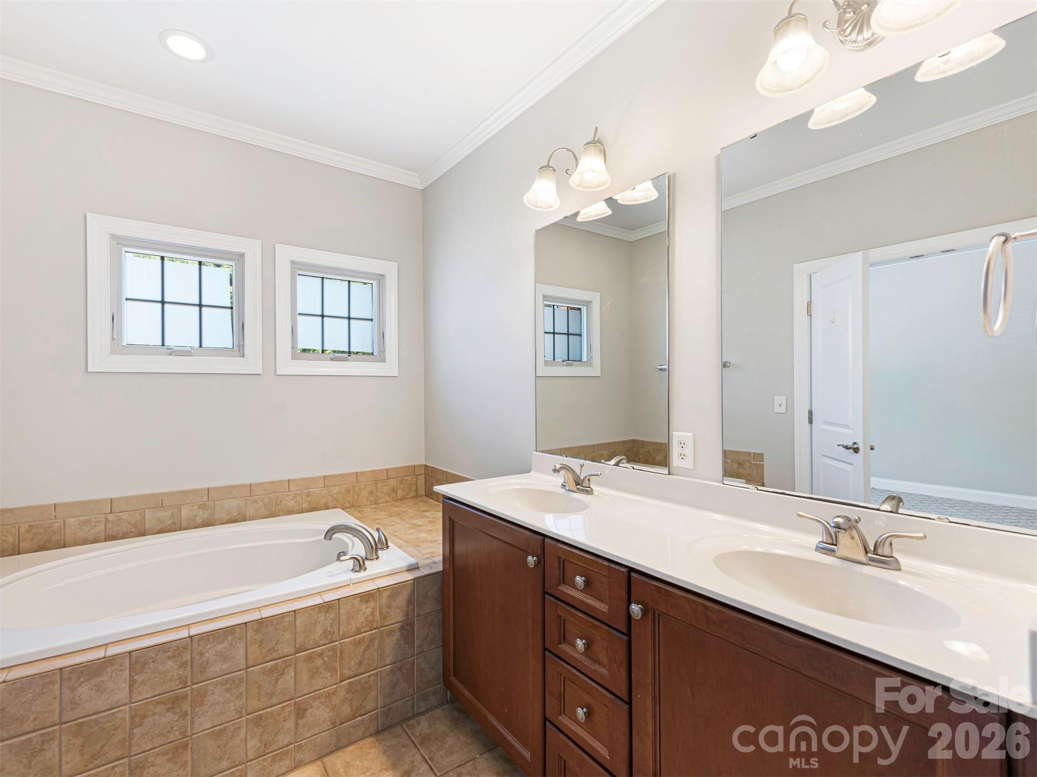 4670 Dabney Vigor Drive Property Photo 9