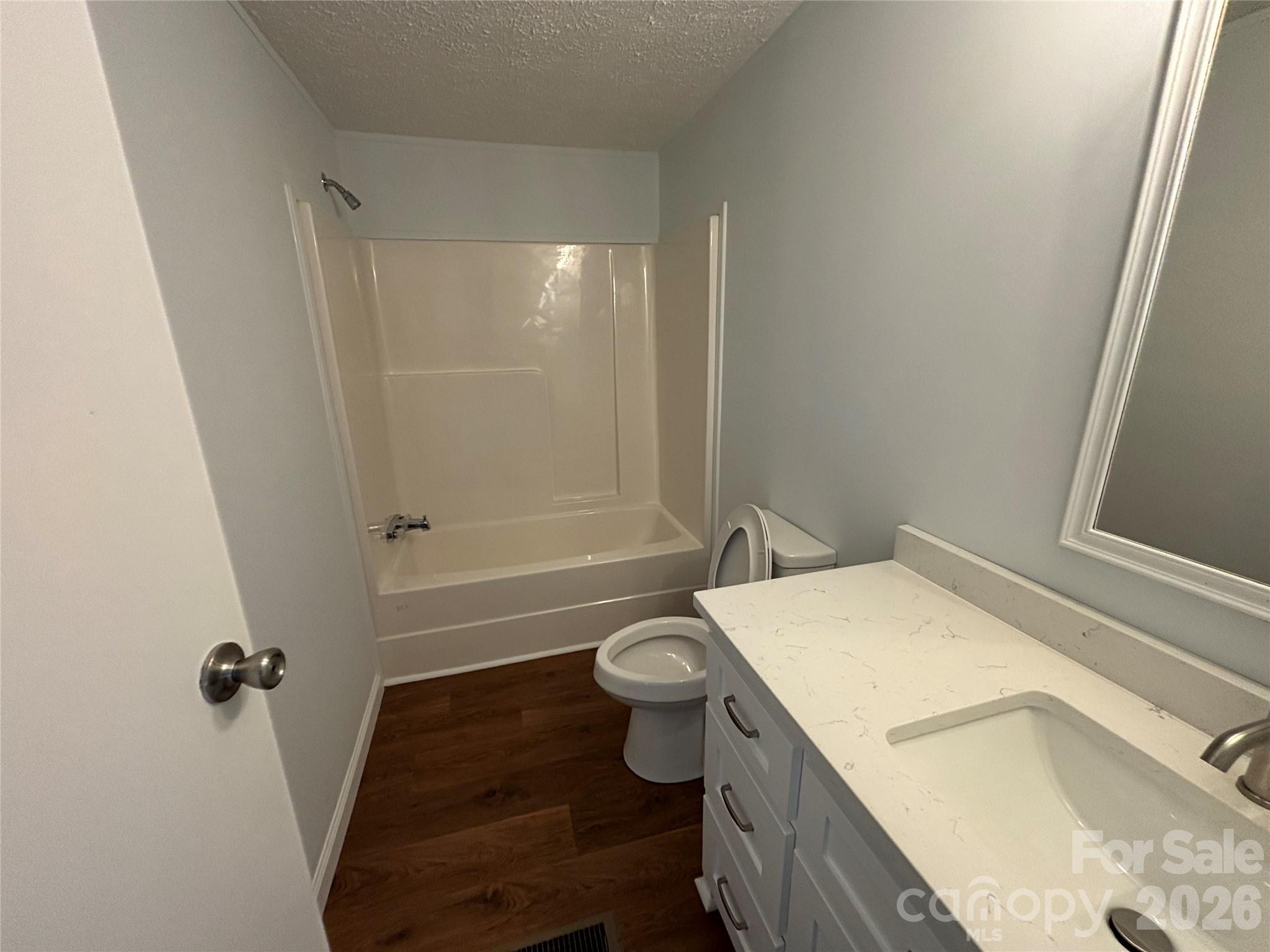 559 School Drive Property Photo 9