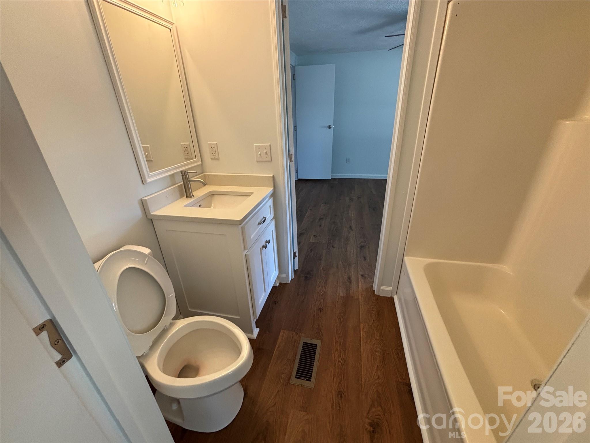 559 School Drive Property Photo 10