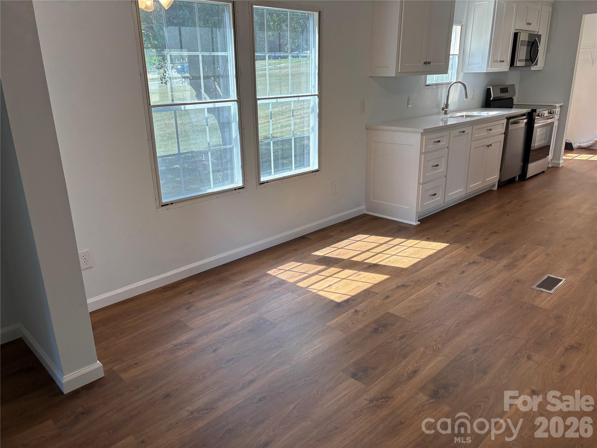 559 School Drive Property Photo 17