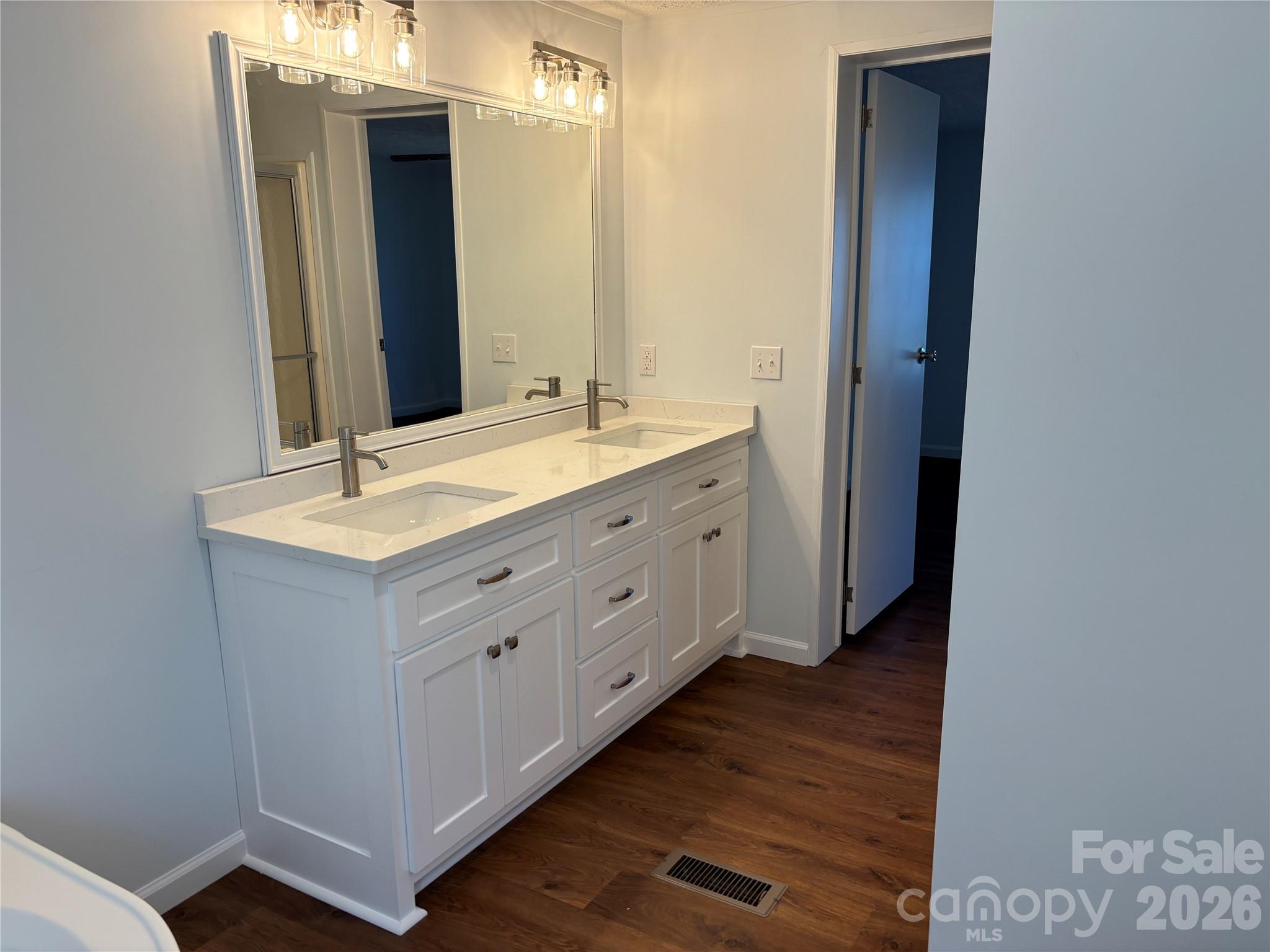 559 School Drive Property Photo 31