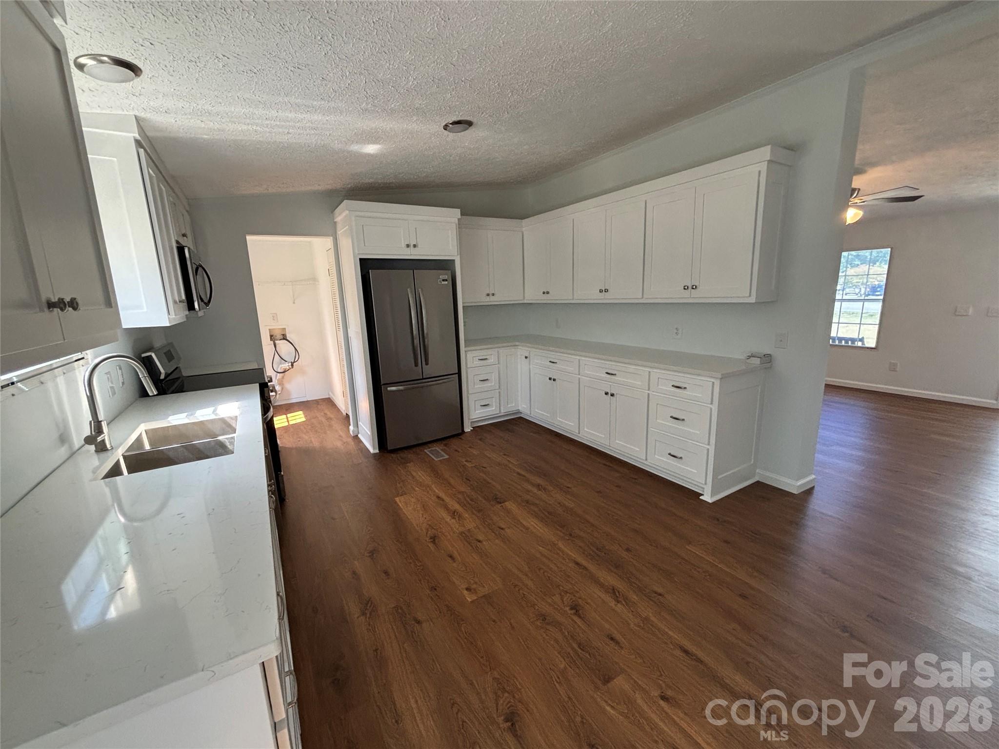 559 School Drive Property Photo 35