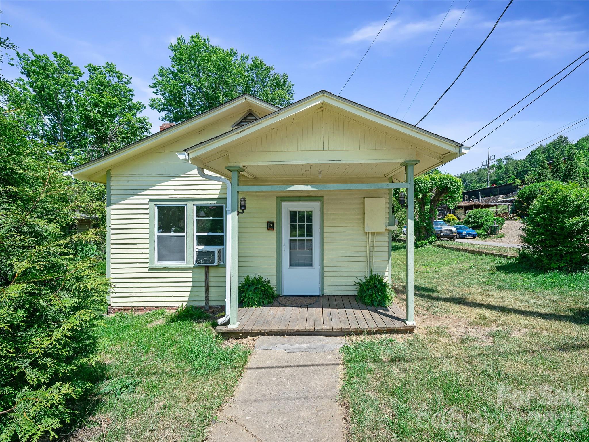 9 Ivy Street Property Photo 1