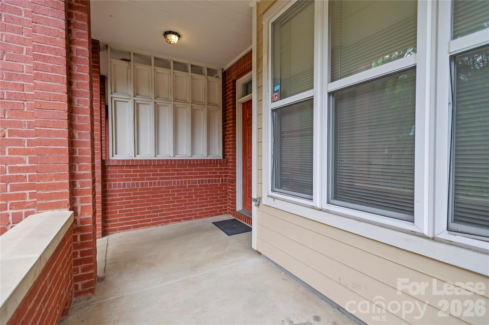 567 E 9th Street Property Photo 4