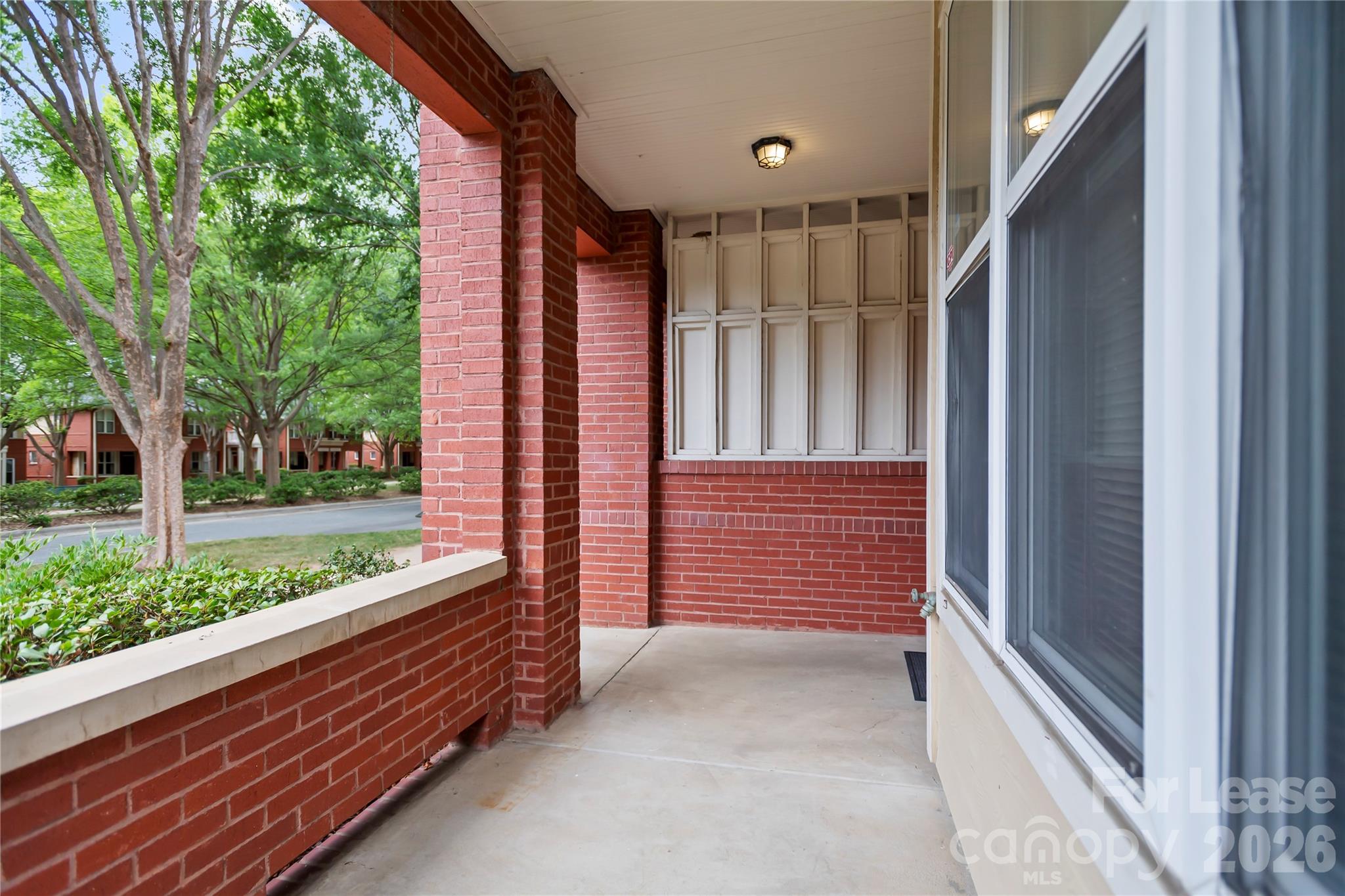 567 E 9th Street Property Photo 5