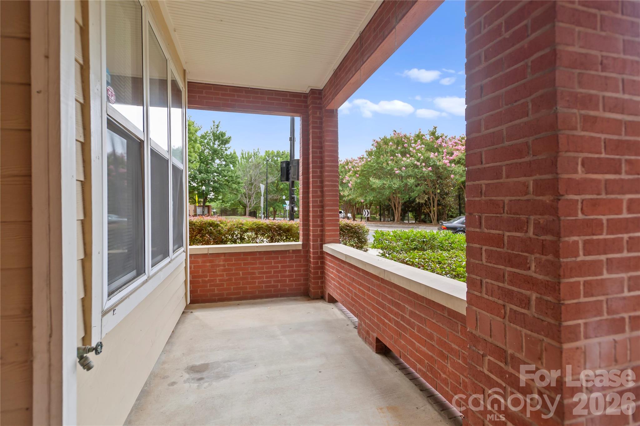 567 E 9th Street Property Photo 6