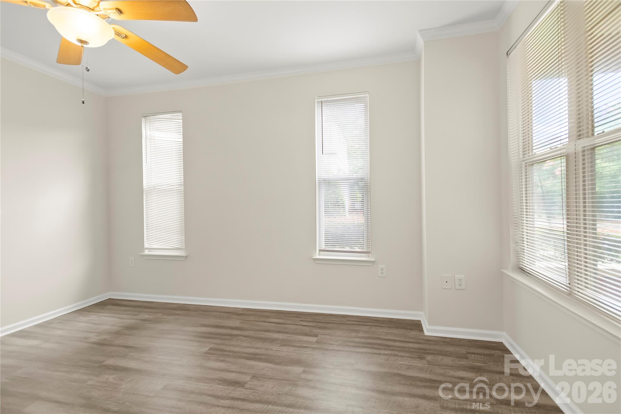 567 E 9th Street Property Photo 8