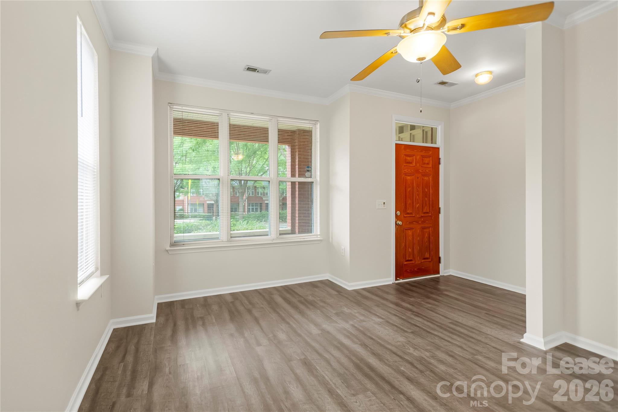 567 E 9th Street Property Photo 10