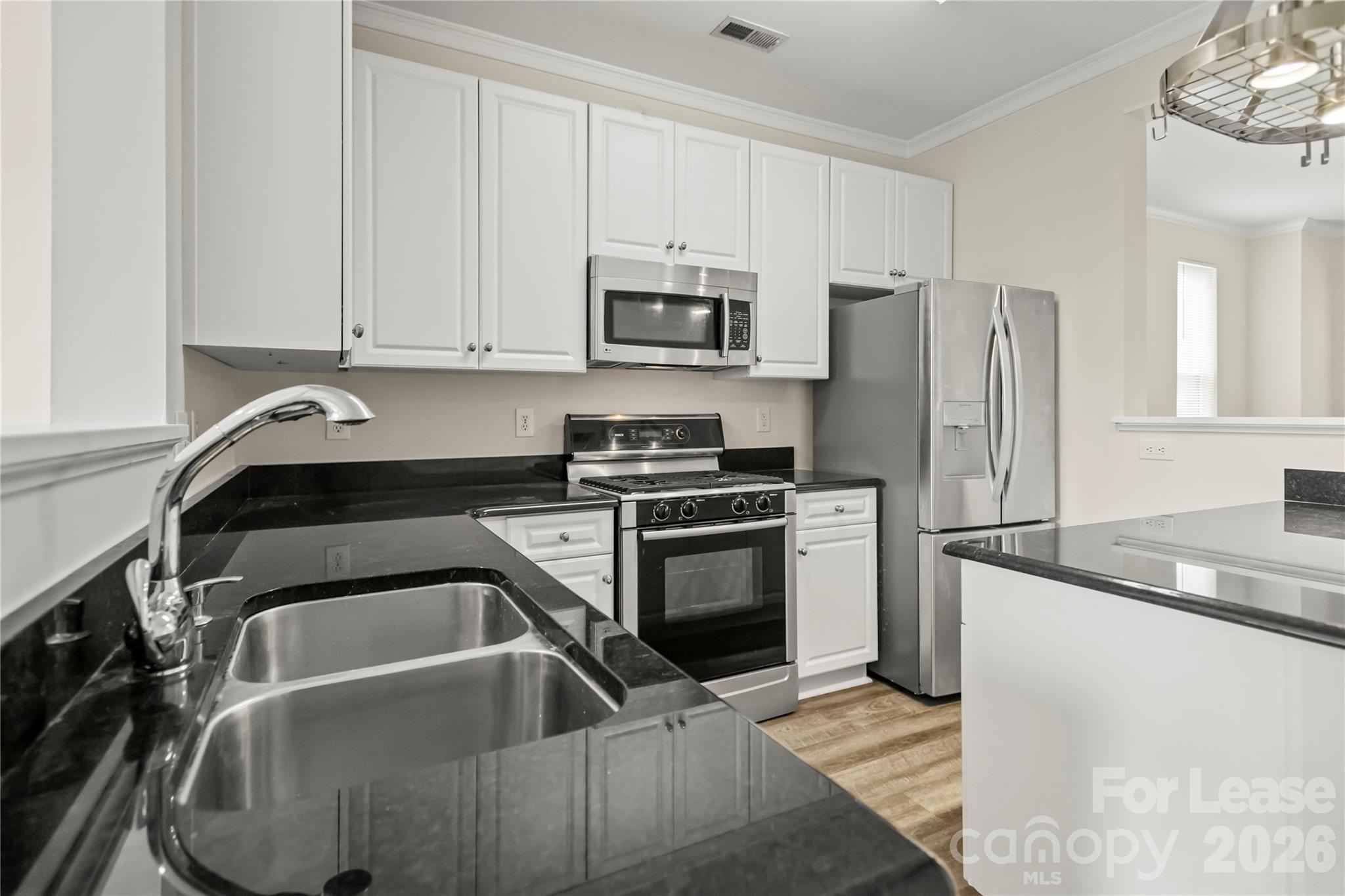 567 E 9th Street Property Photo 12