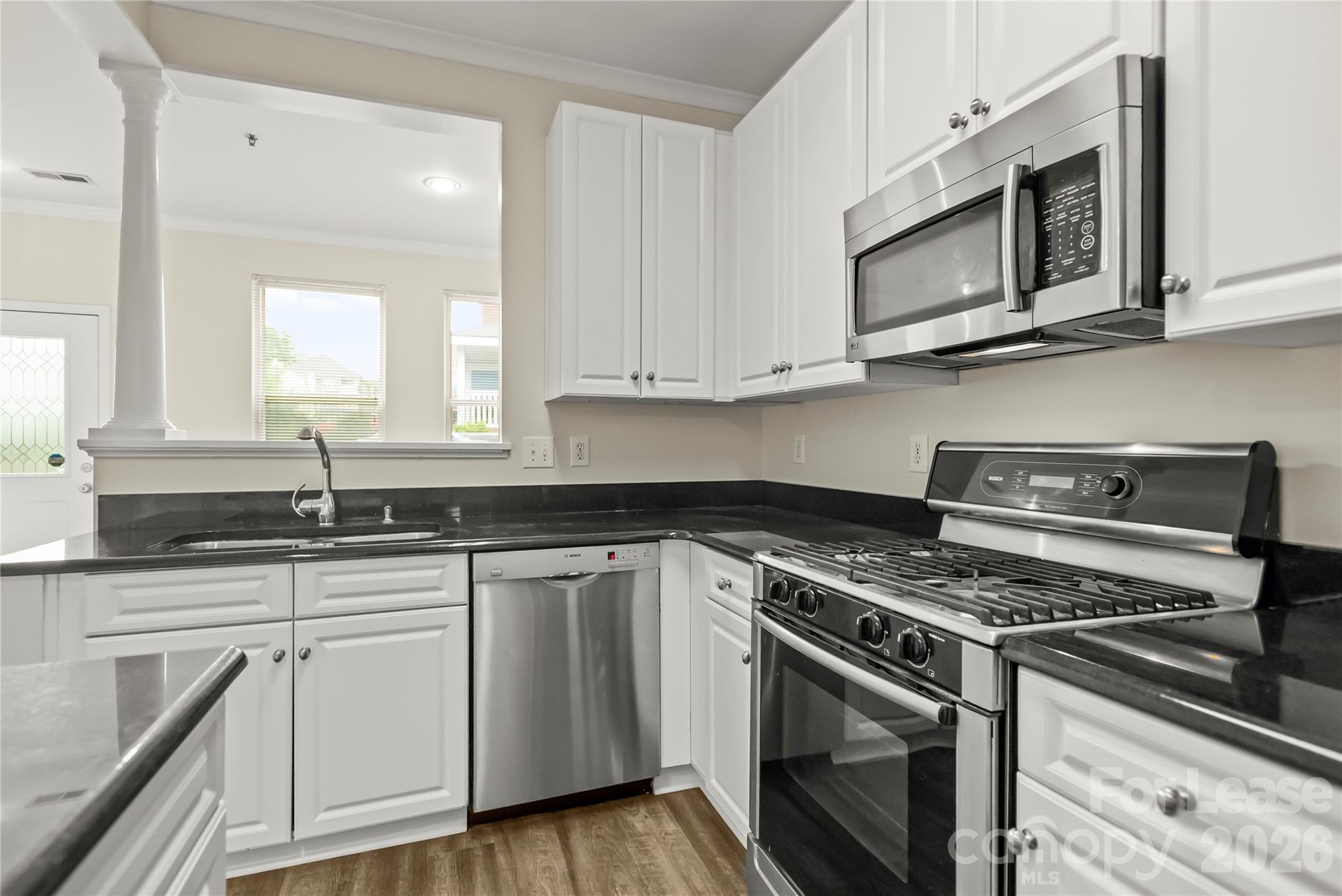 567 E 9th Street Property Photo 14