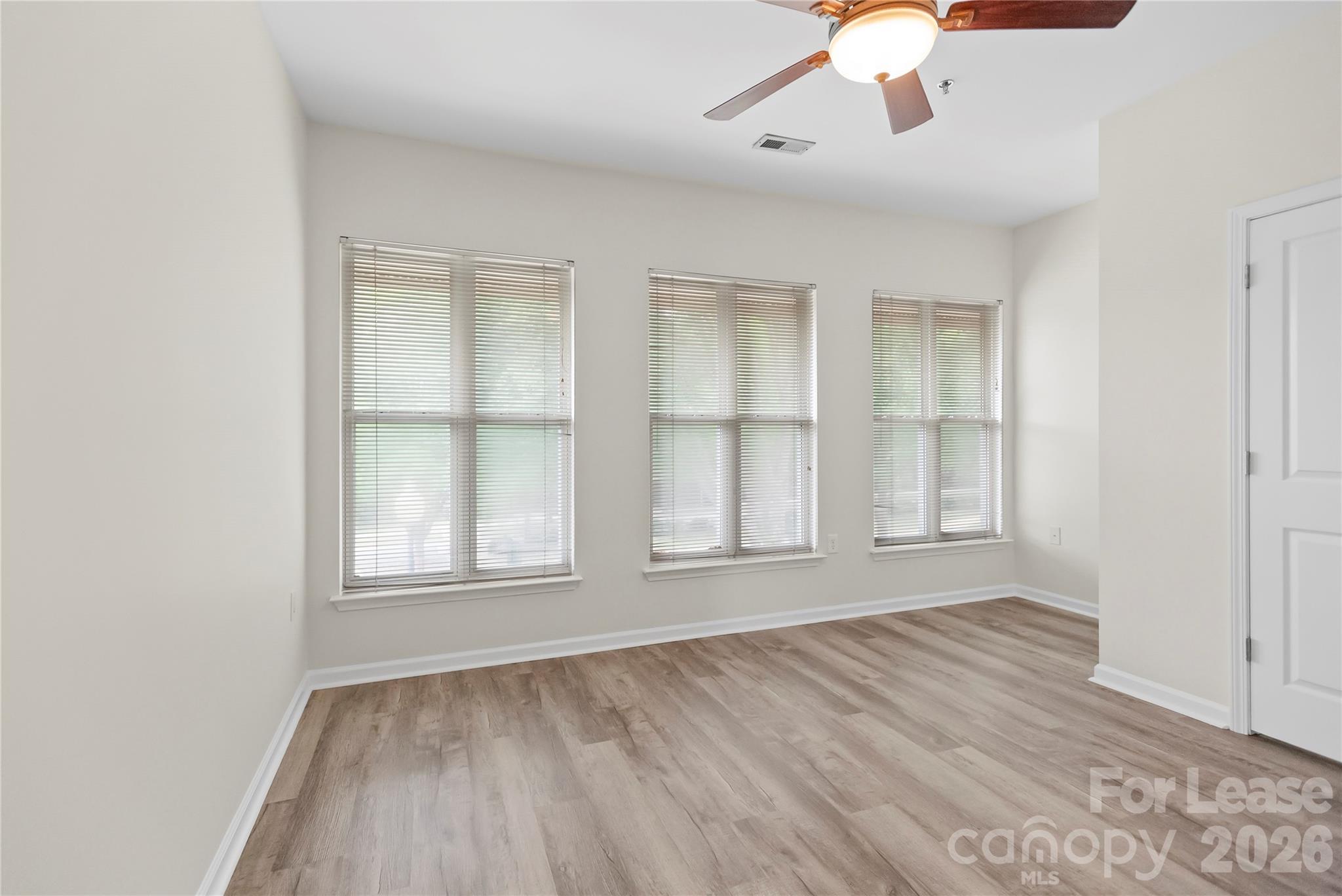 567 E 9th Street Property Photo 20