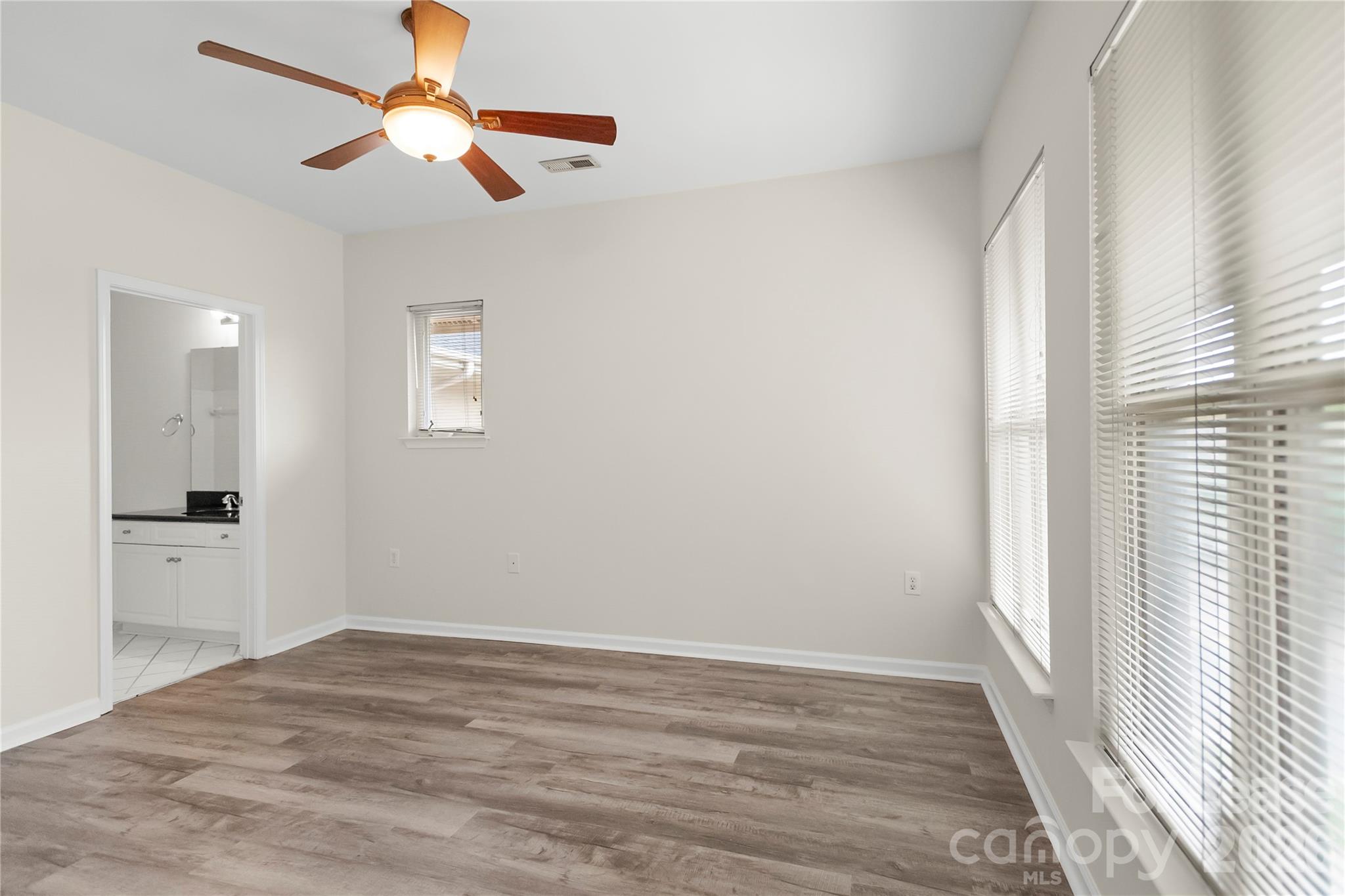 567 E 9th Street Property Photo 22