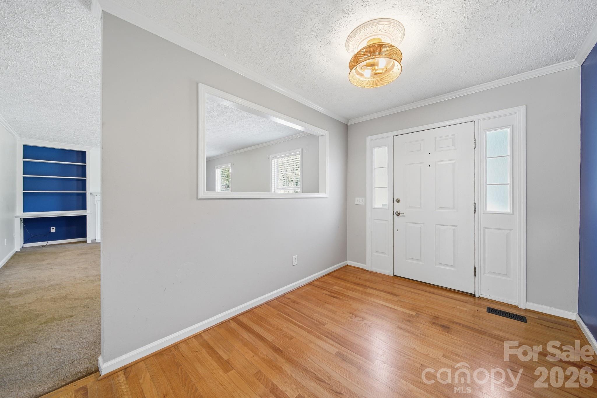 313 Sunrise Circle Property Photo 4
