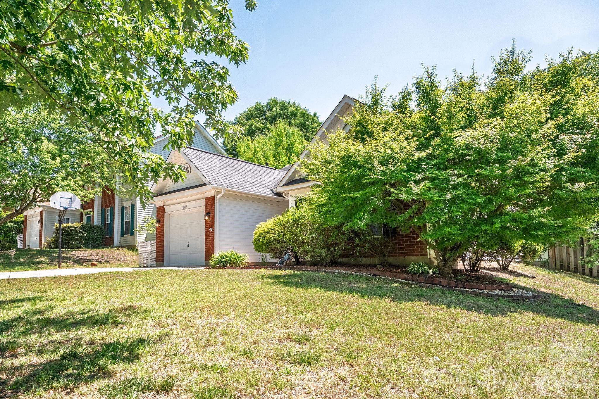 13908 Mcgloughlin Way Court Property Photo 3