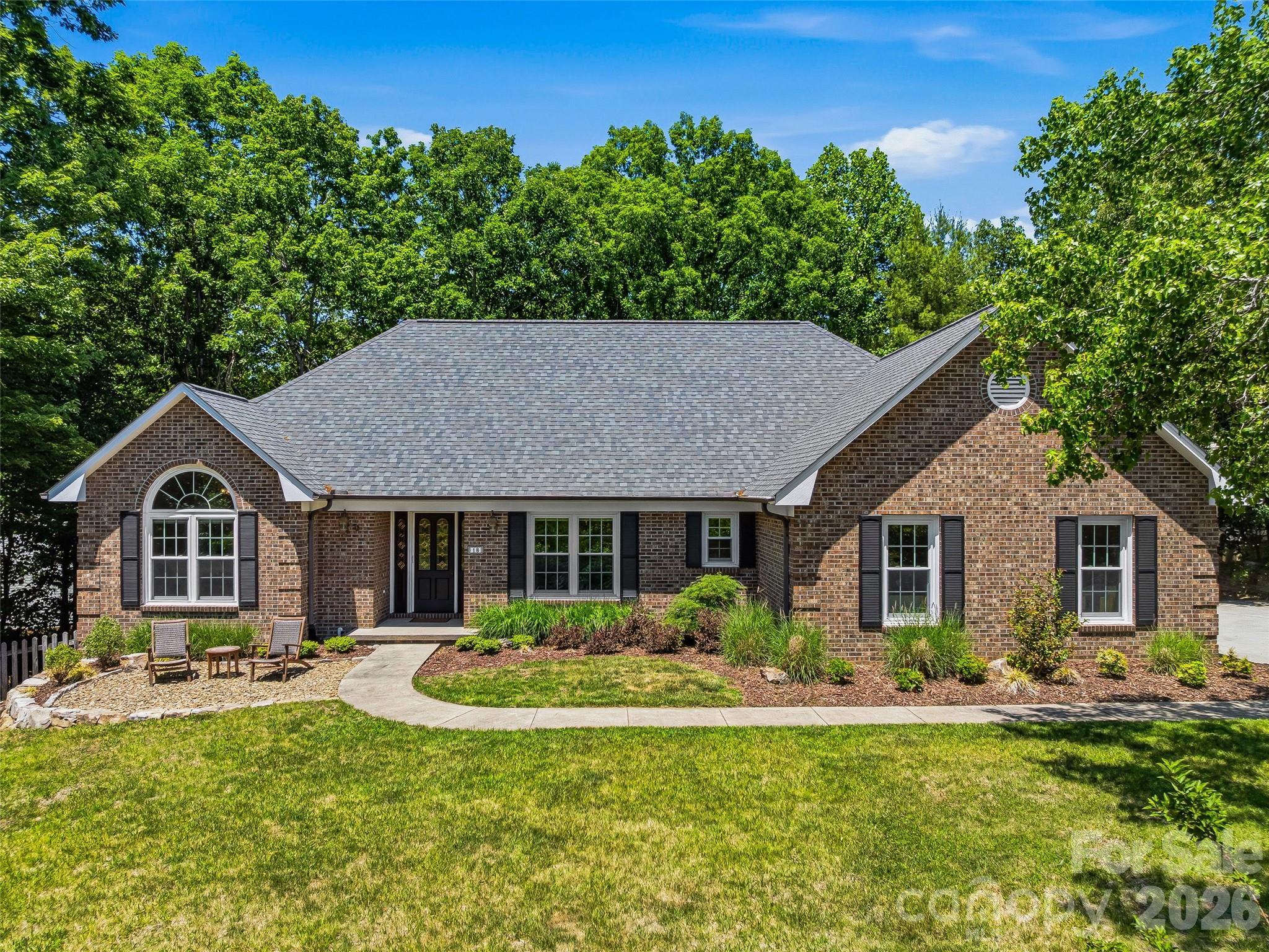 18 High Bluff Drive Property Photo 1