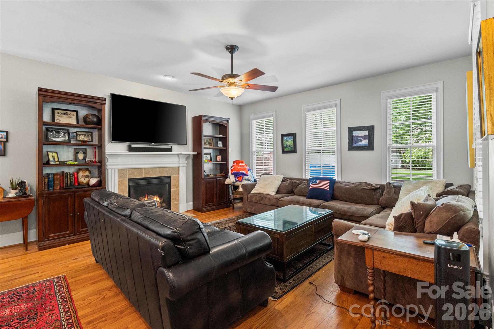 904 Tuckerton Drive Property Photo 4