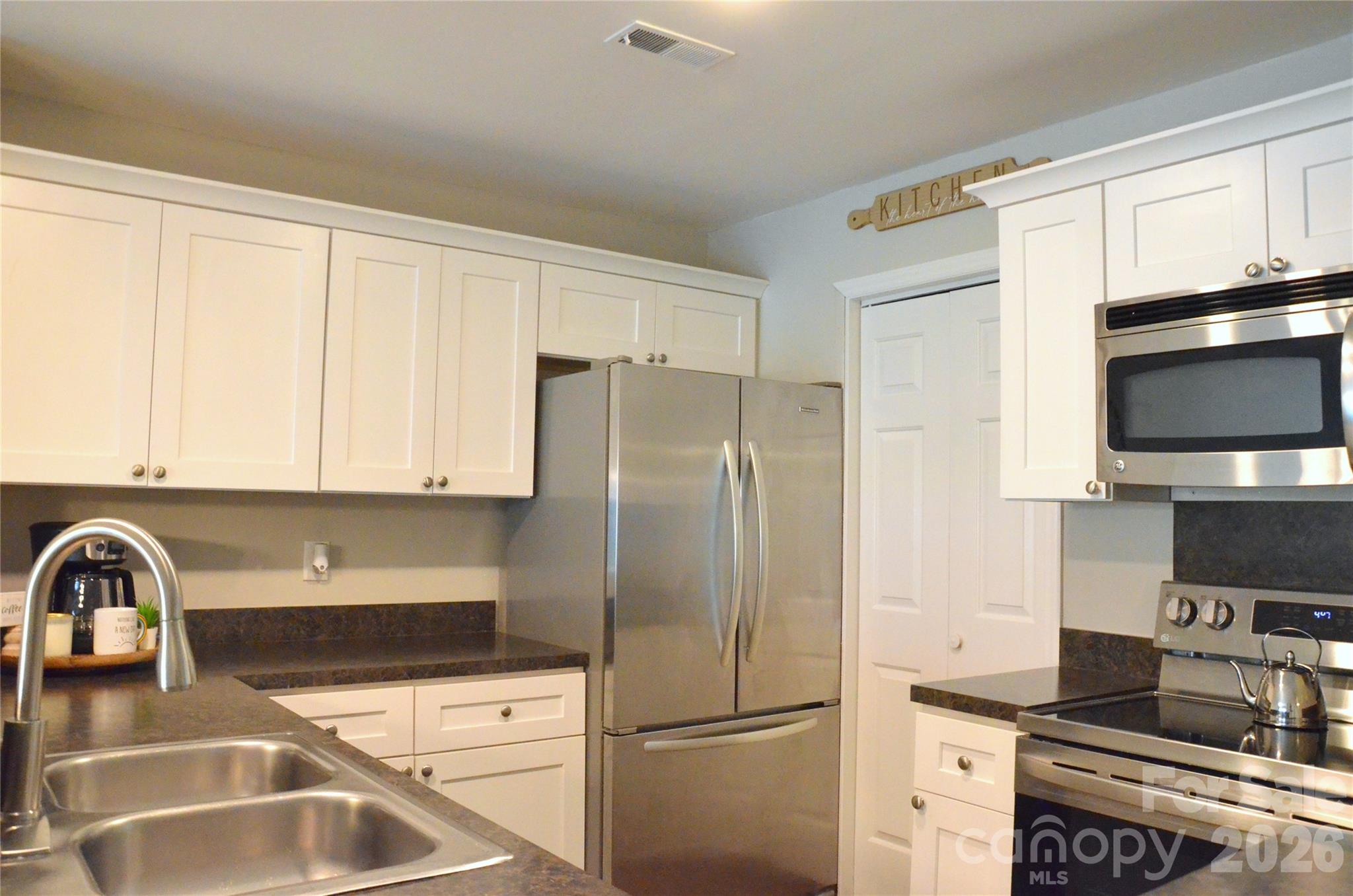 9041 J M Keynes Drive Property Photo 4